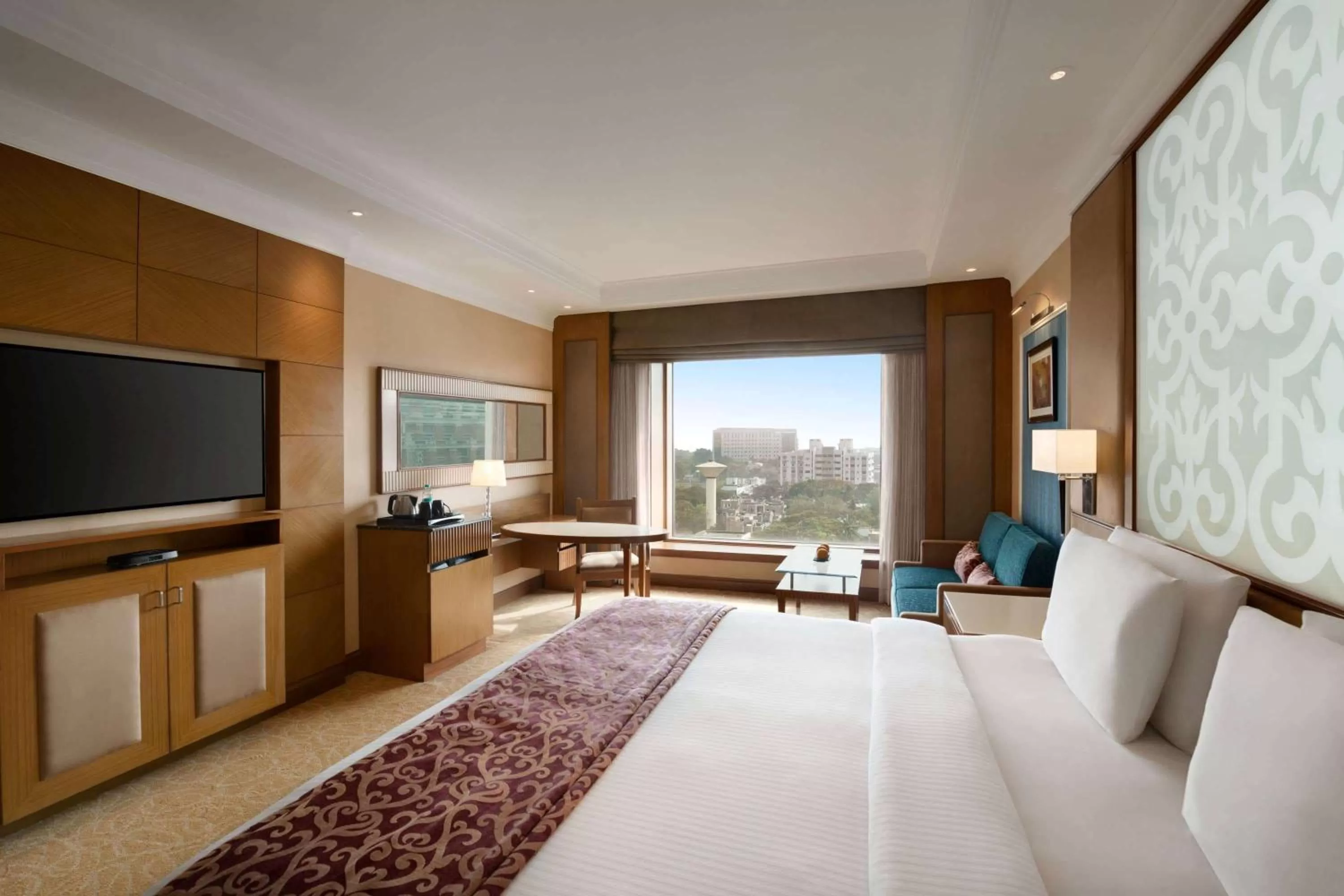 Photo of the whole room, Bed in Ramada Plaza Chennai