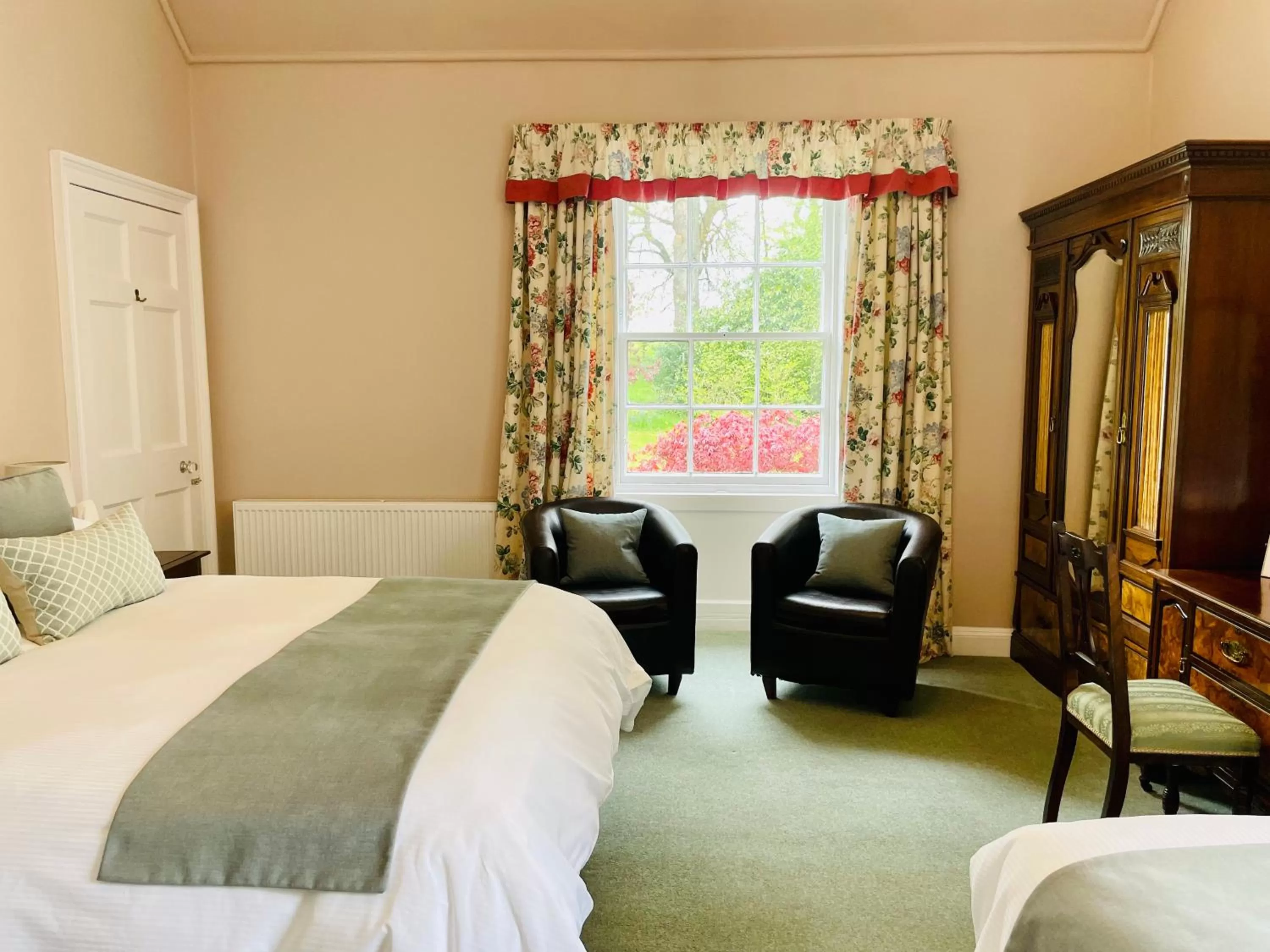 Bedroom, Bed in West Plean House