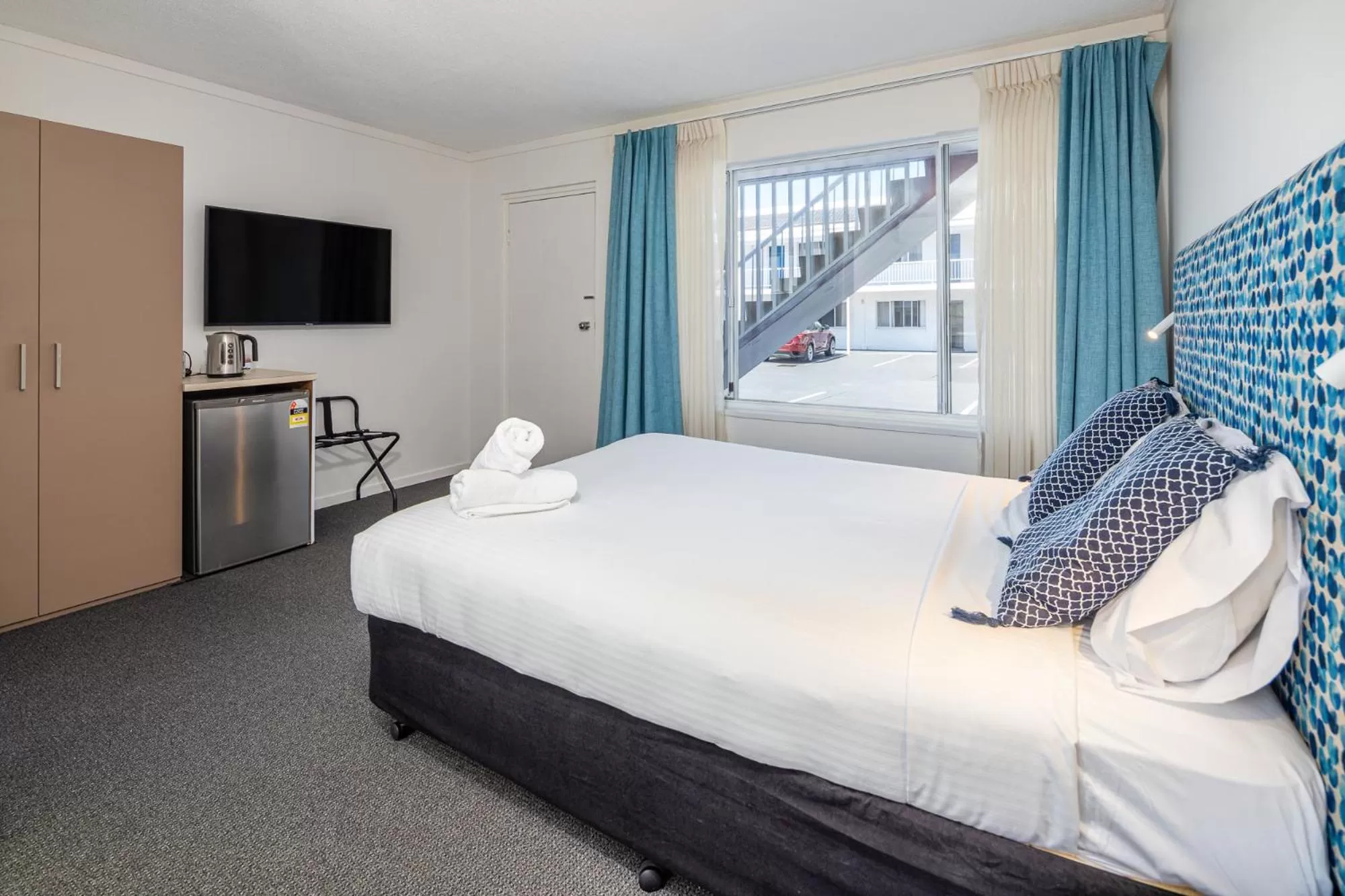 Bed in Batemans Bay Lodge