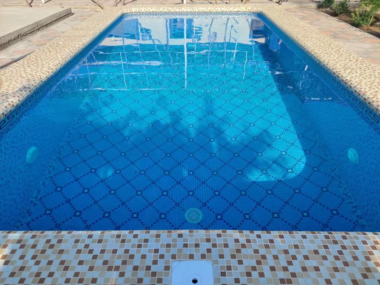 Pool view in Samarabonu Hotel