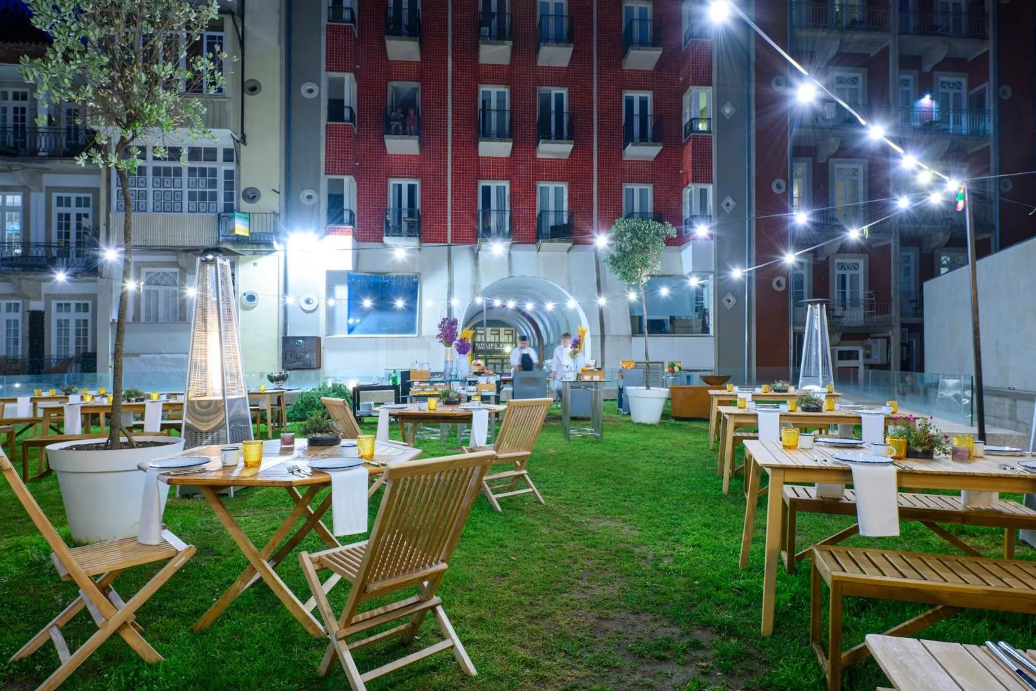 Restaurant/places to eat in InterContinental Porto - Palacio das Cardosas by IHG