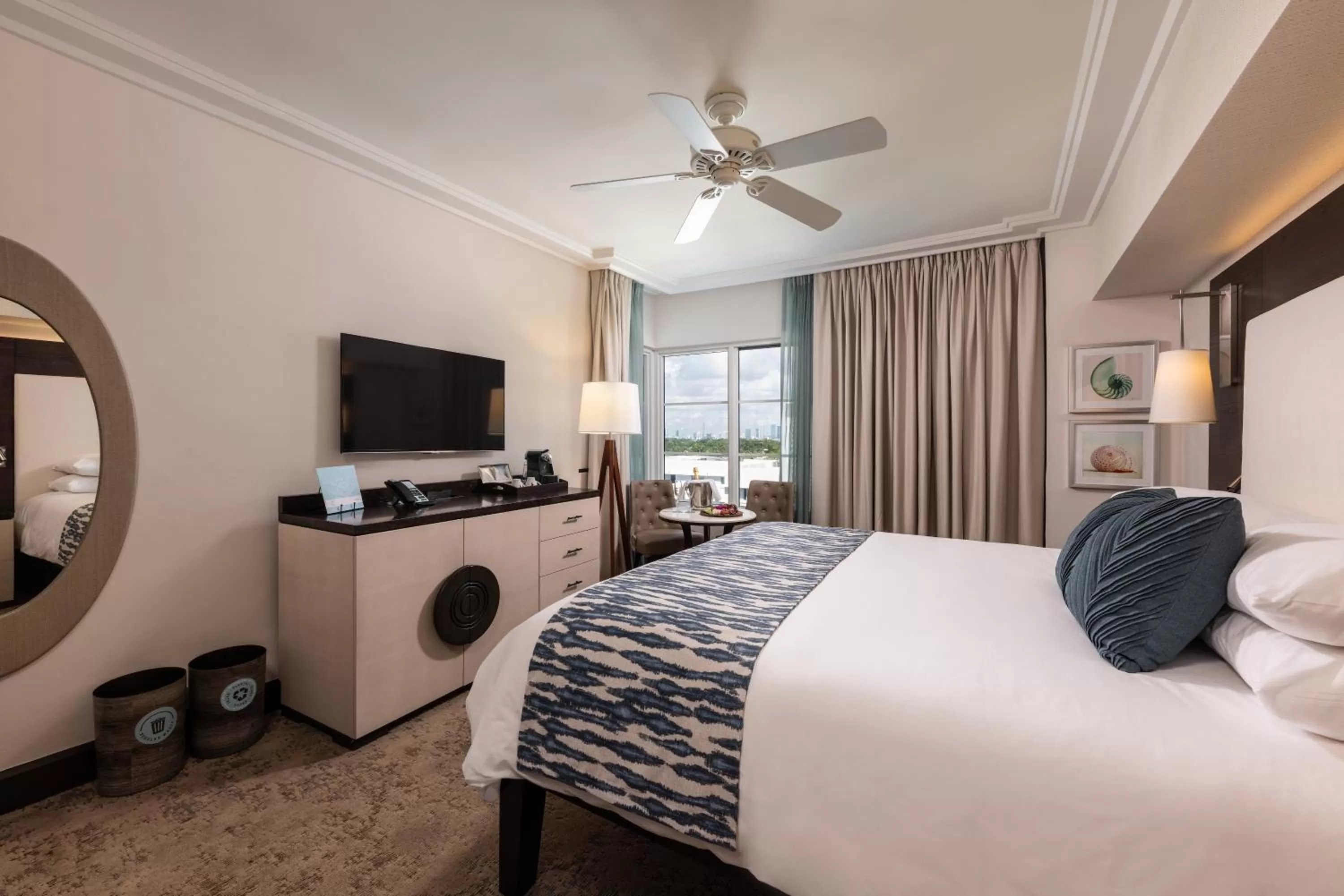 Bed in The Palms Hotel & Spa