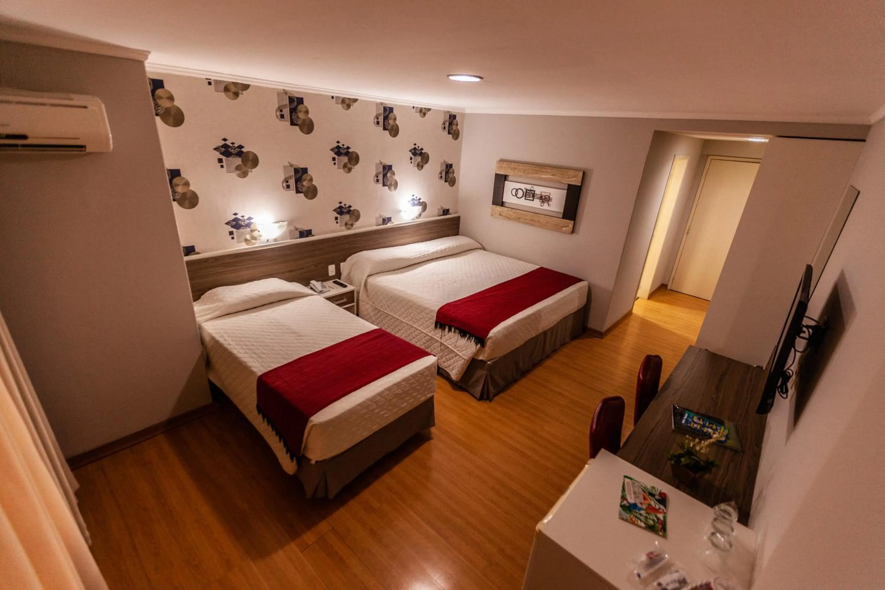 Photo of the whole room, Bed in Foz Plaza Hotel