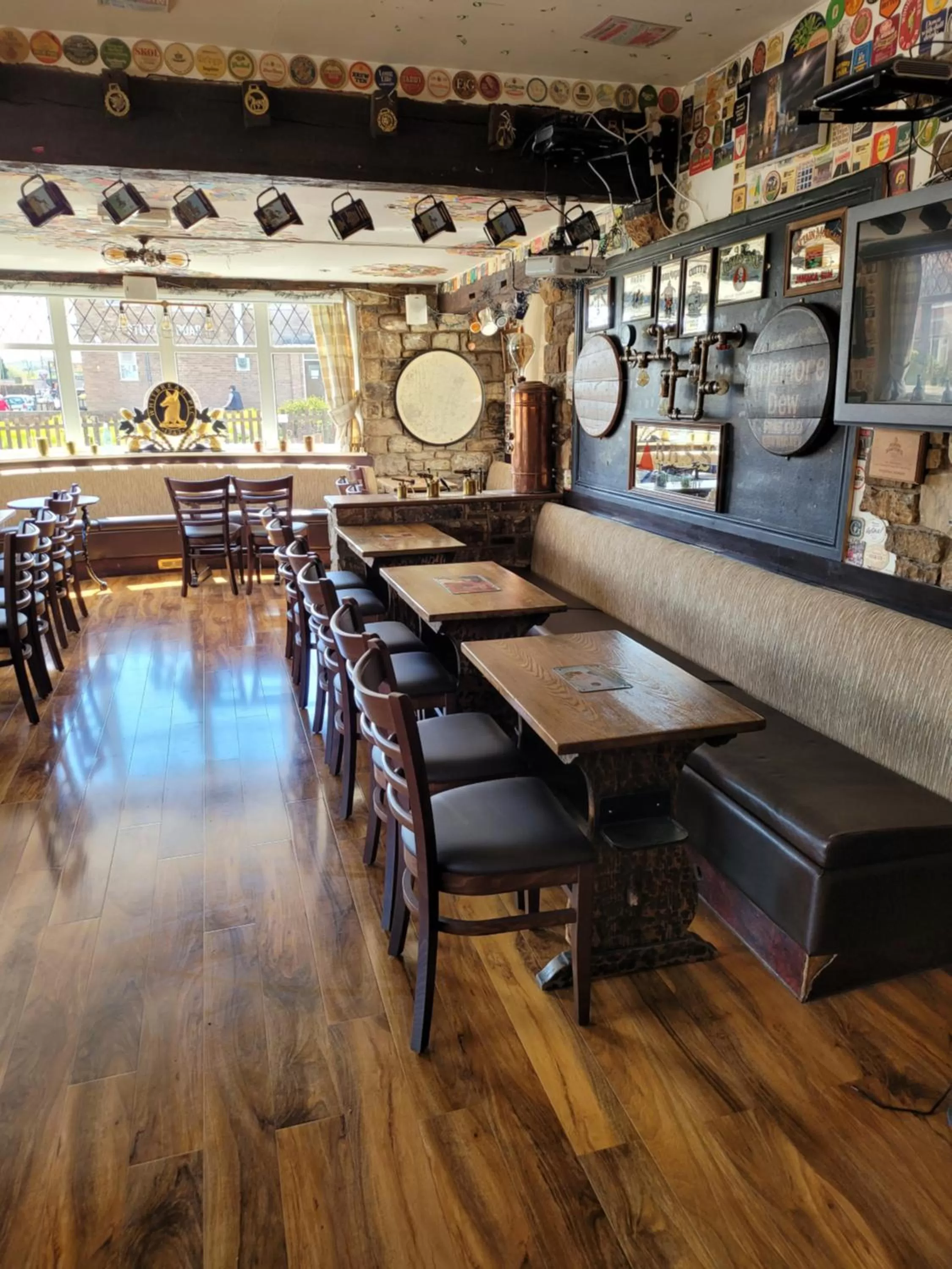 the jackdaw pub SELF CATERING STATIC CARAVAN free breakfast supplied