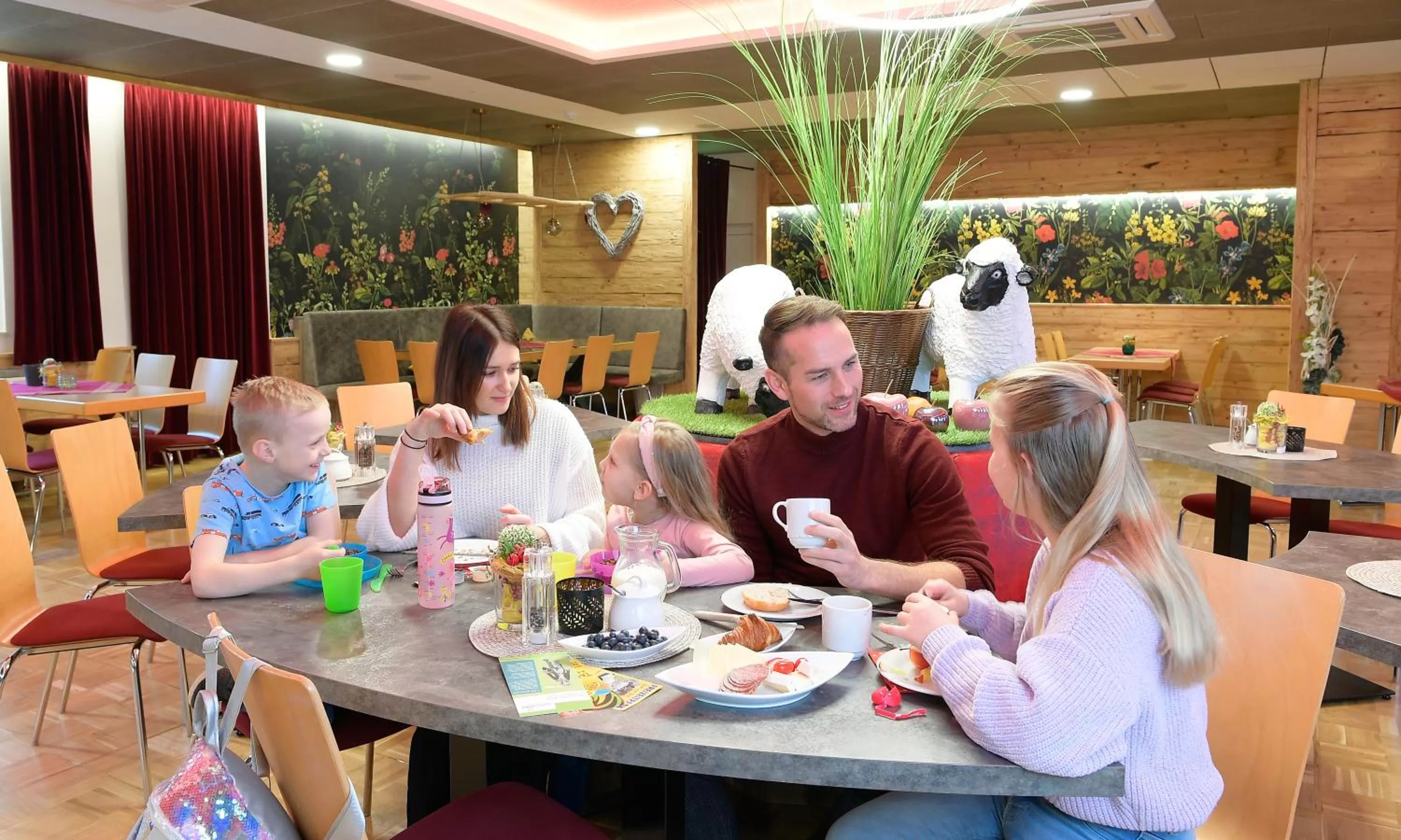 Restaurant/places to eat in Familienhotel "Rhön Feeling"