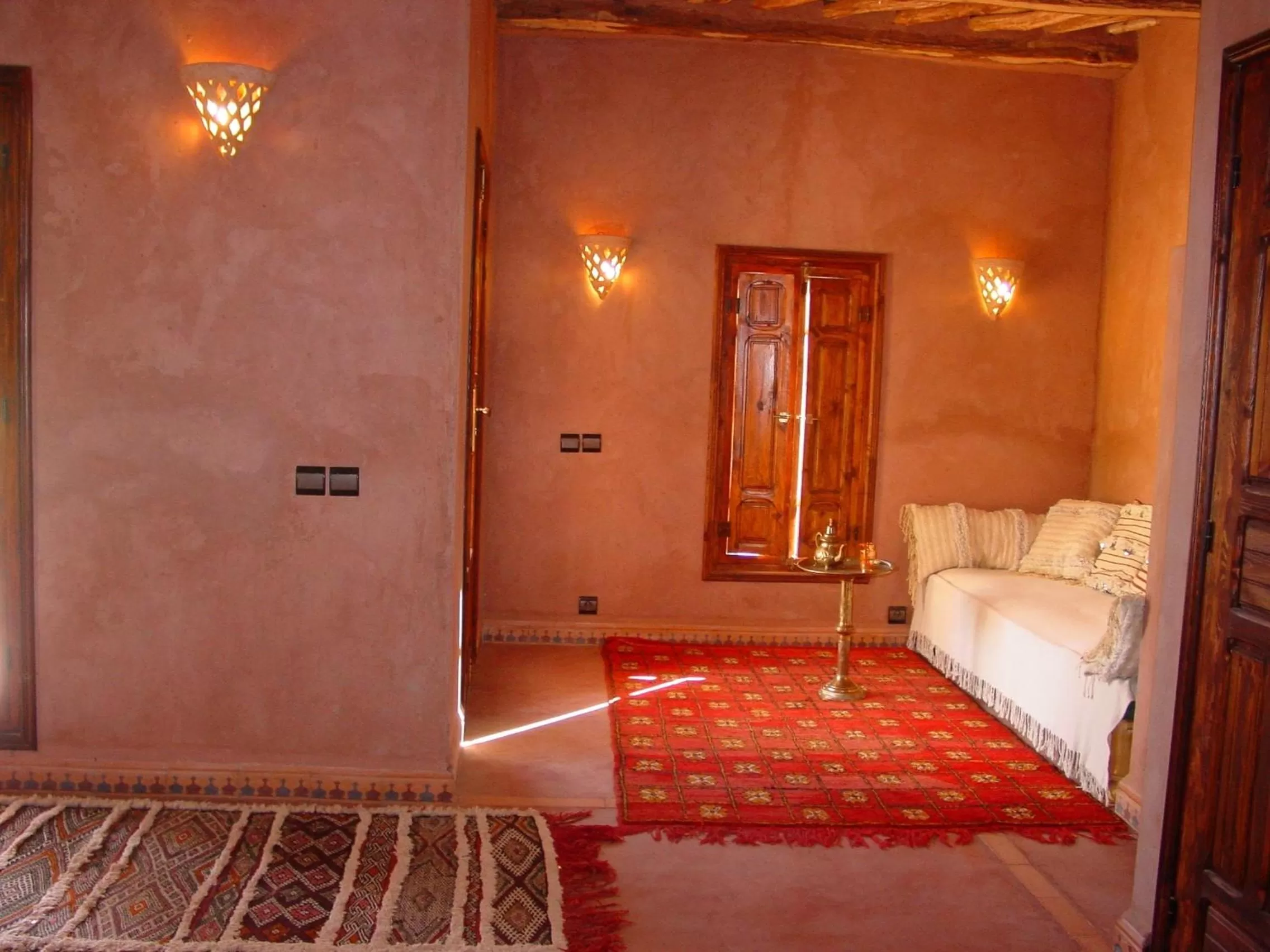 Decorative detail in Dar Paru