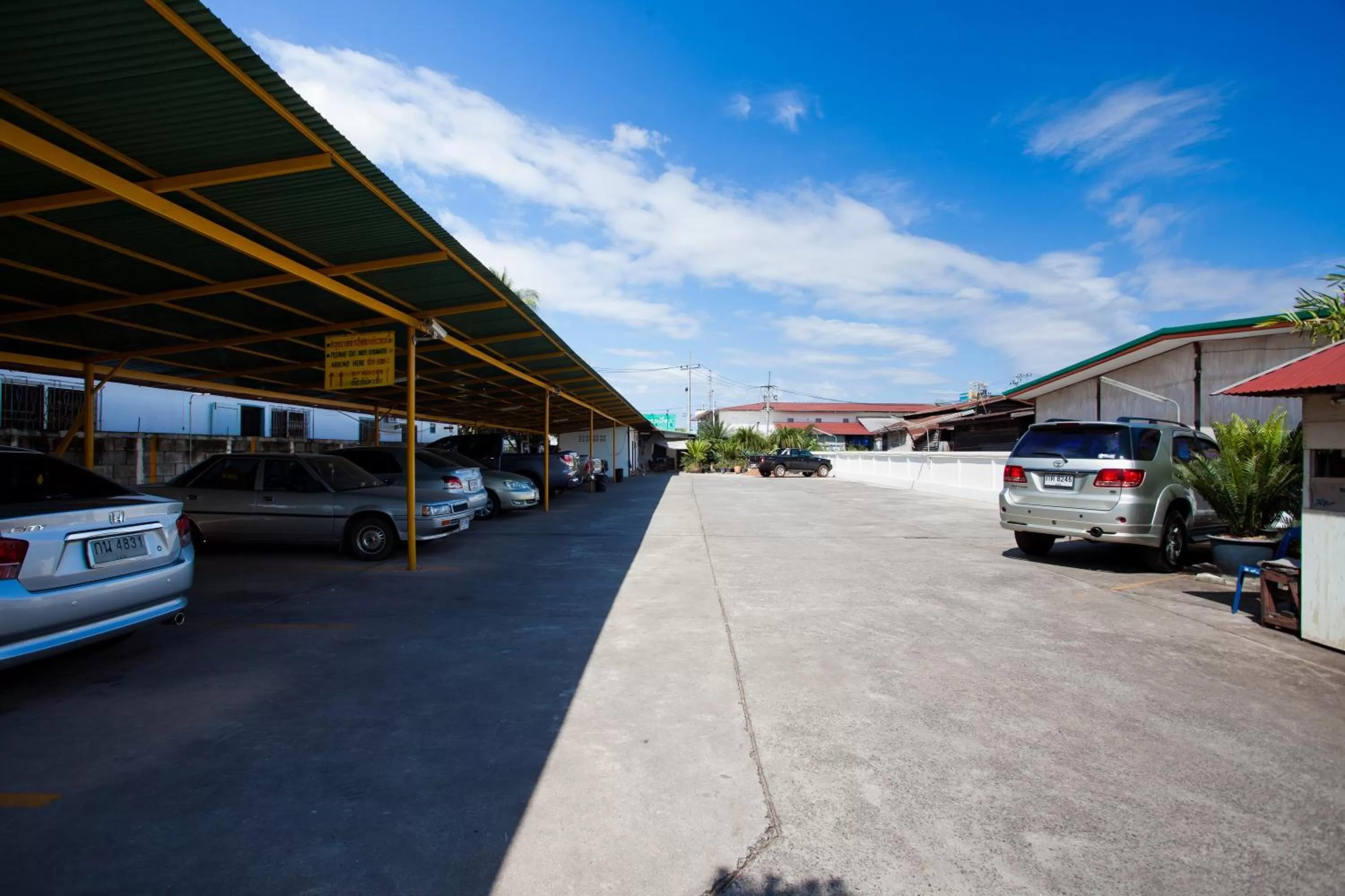 Parking in Top Hostel (Top Mansion)