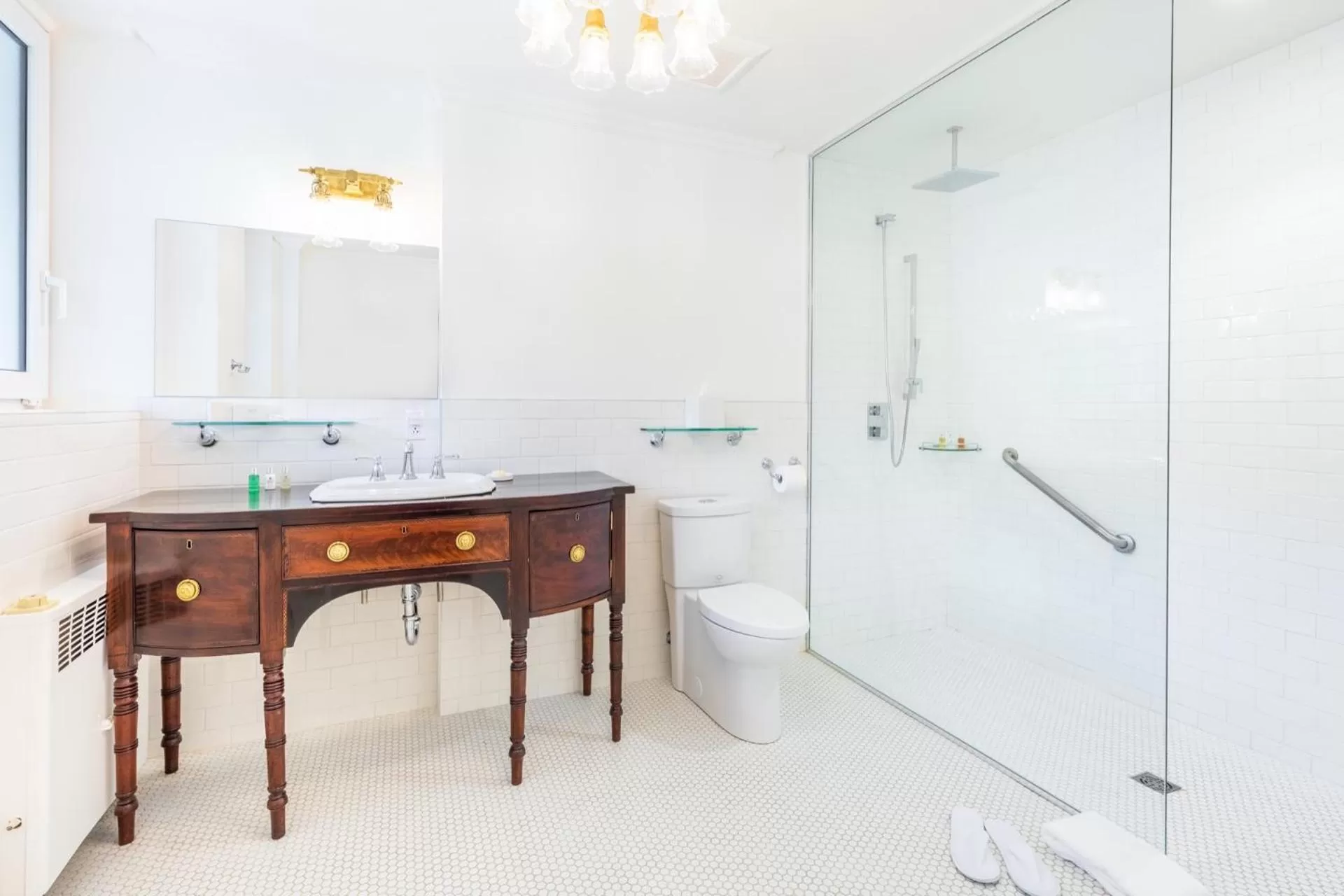 Bathroom in StoneHaven Le Manoir - Relais & Châteaux