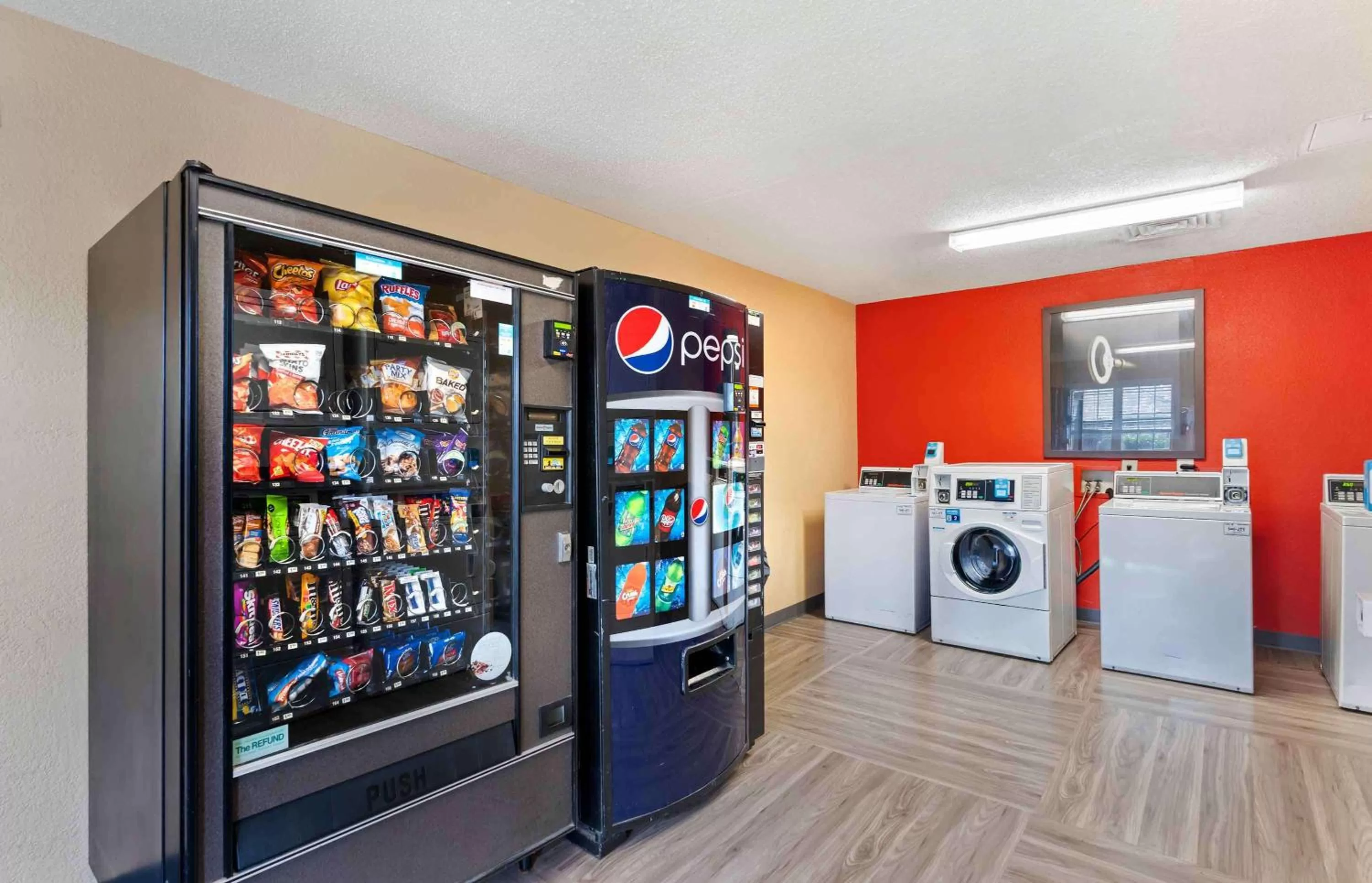 Property building in Extended Stay America Select Suites - Newport News - Oyster Point