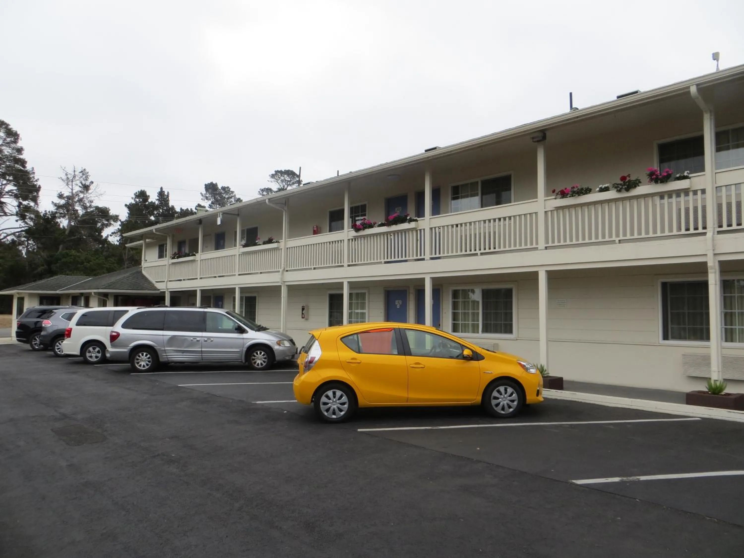 Facade/entrance, Property Building in Motel 6 - Downtown Monterey