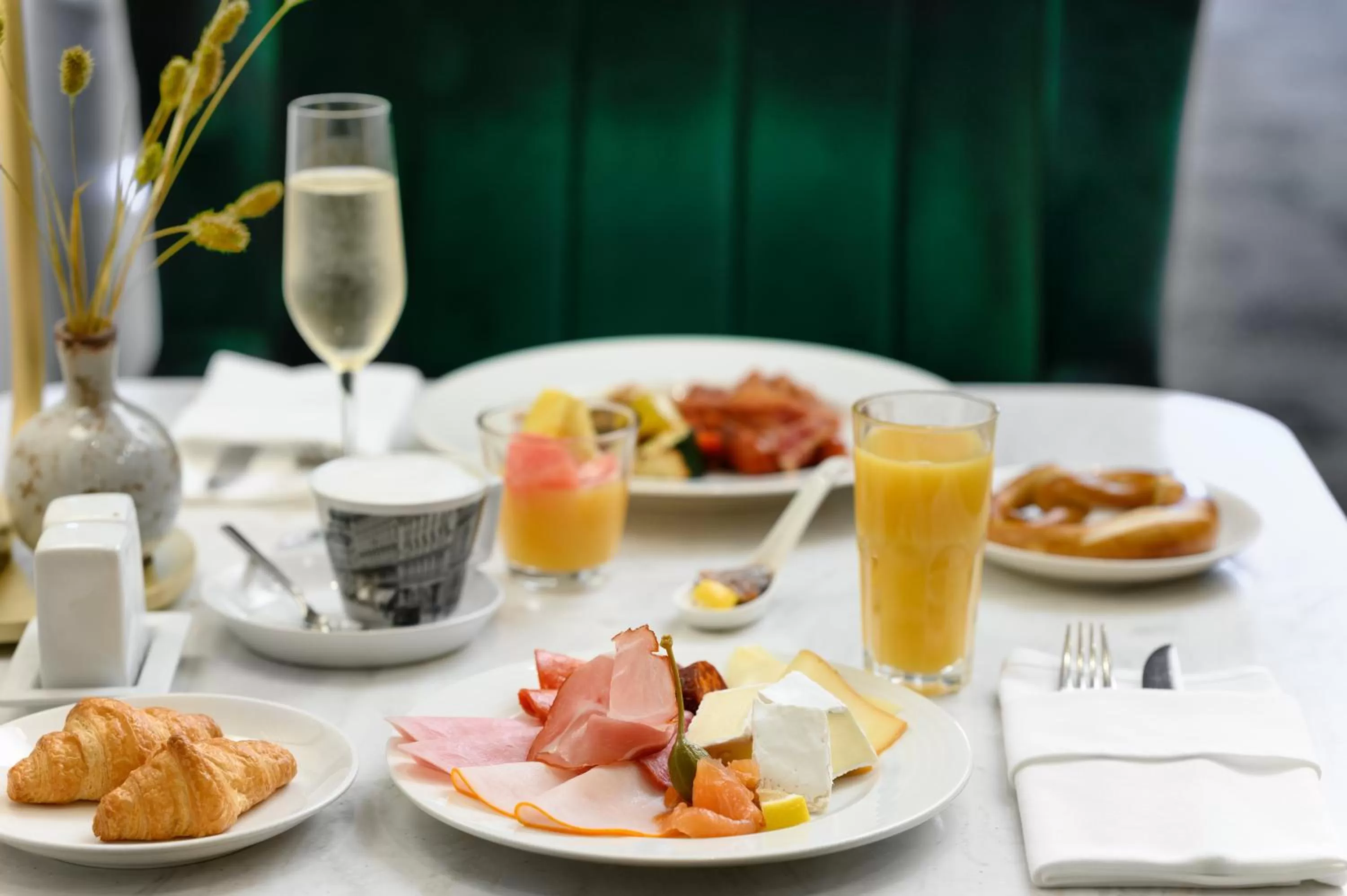 Breakfast in Nemzeti Hotel Budapest - MGallery Collection