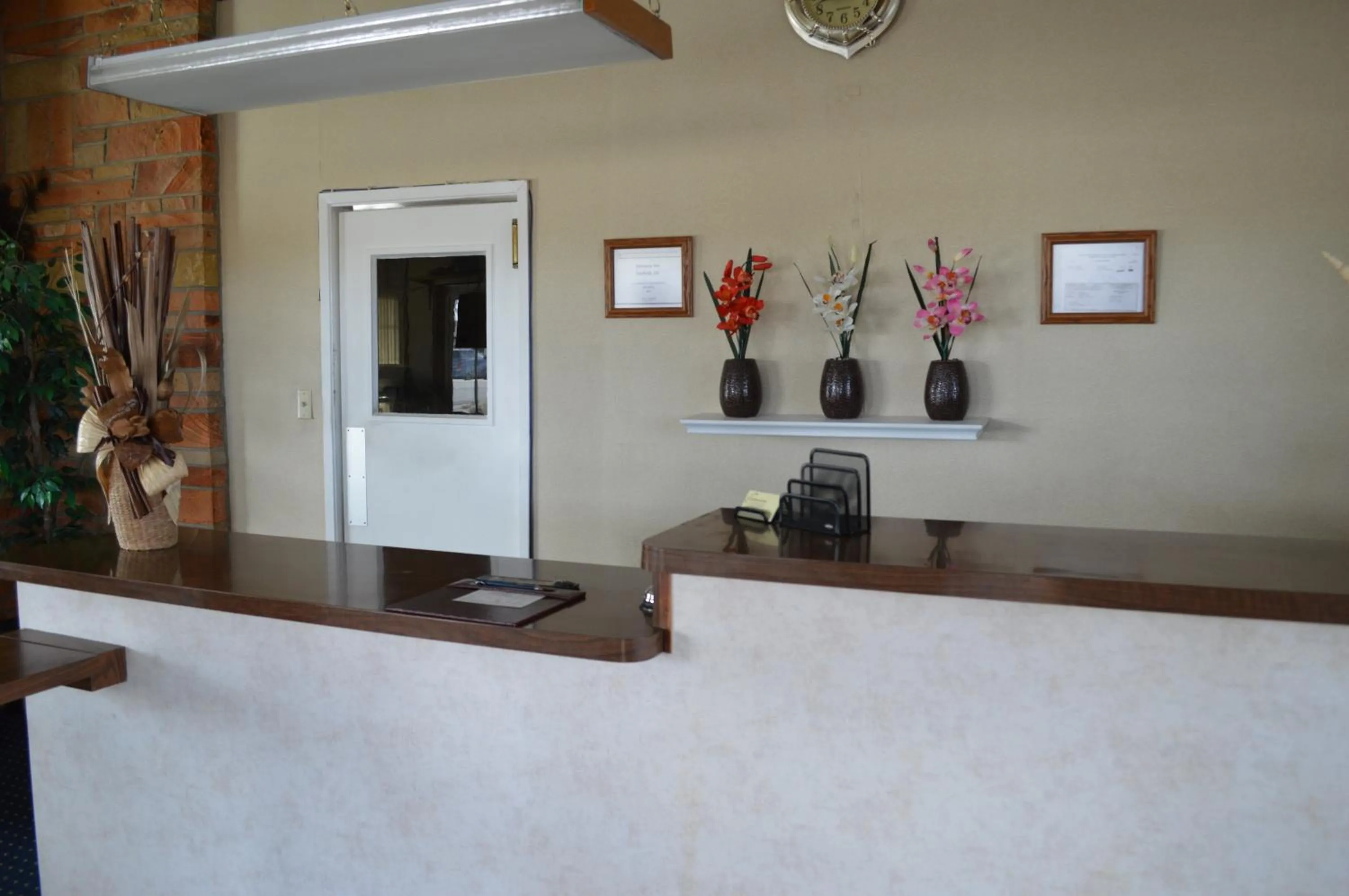 Lobby or reception in Gateway Inn Fairfield