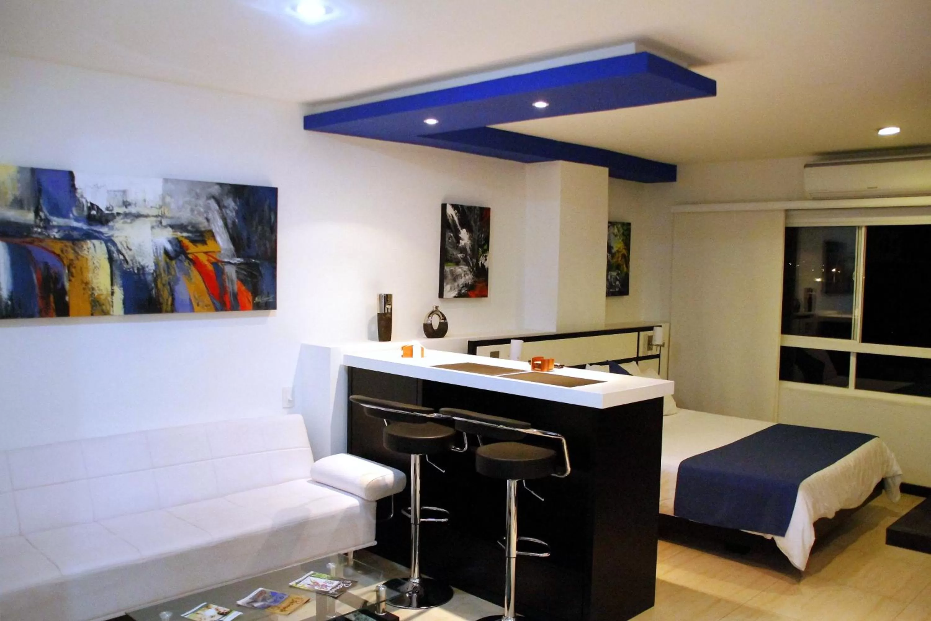 Living room, Bed in Aqua Granada Hotel