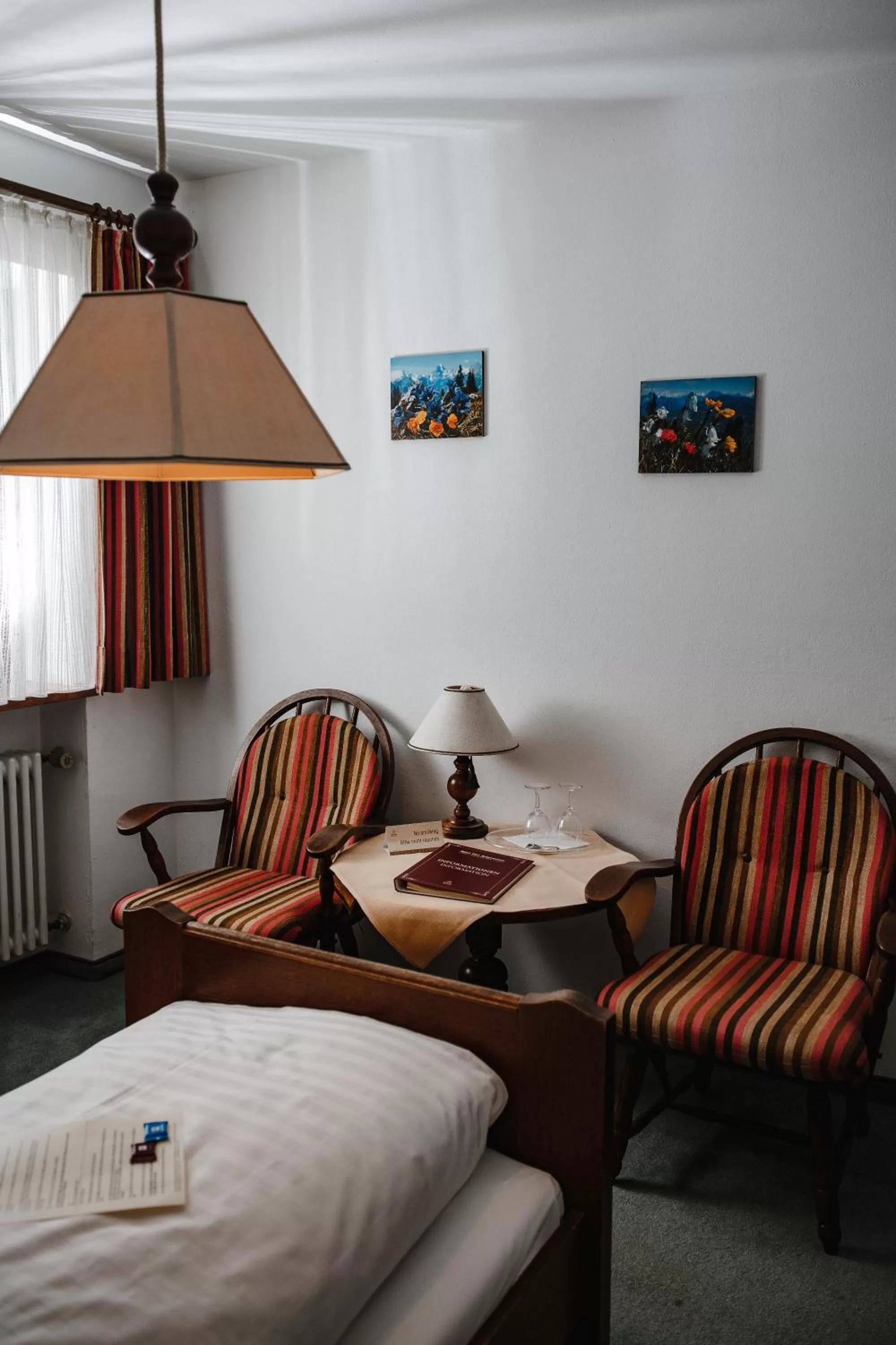 Bed in Hotel Vier Jahreszeiten