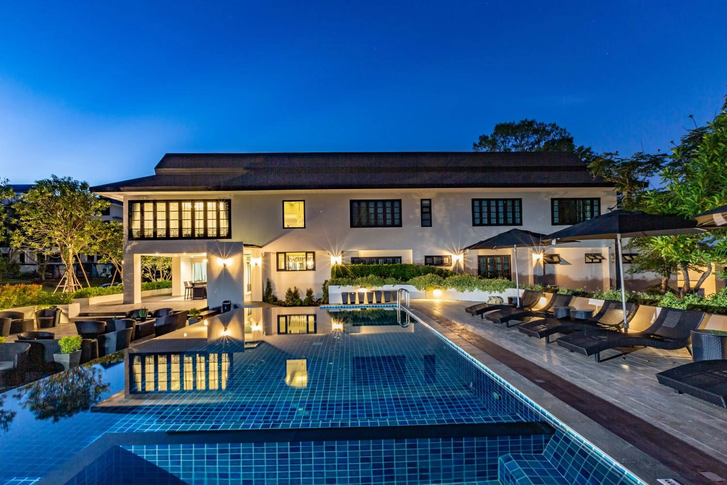 Pool view in Merchant Villa- SHA Extra Plus