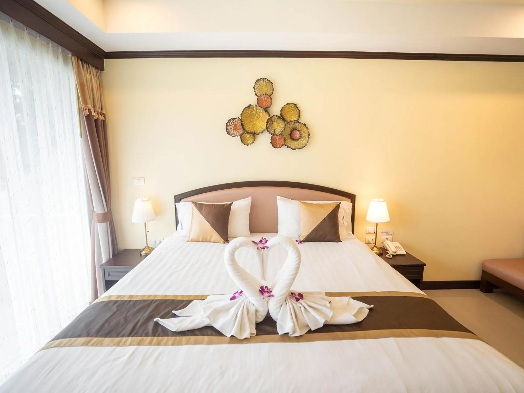 Bed in Baan Sailom Hotel Phuket - Sha Extra Plus
