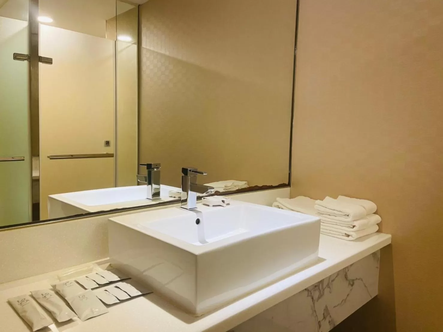 Property building in Artinn藝築文旅-台北站前館