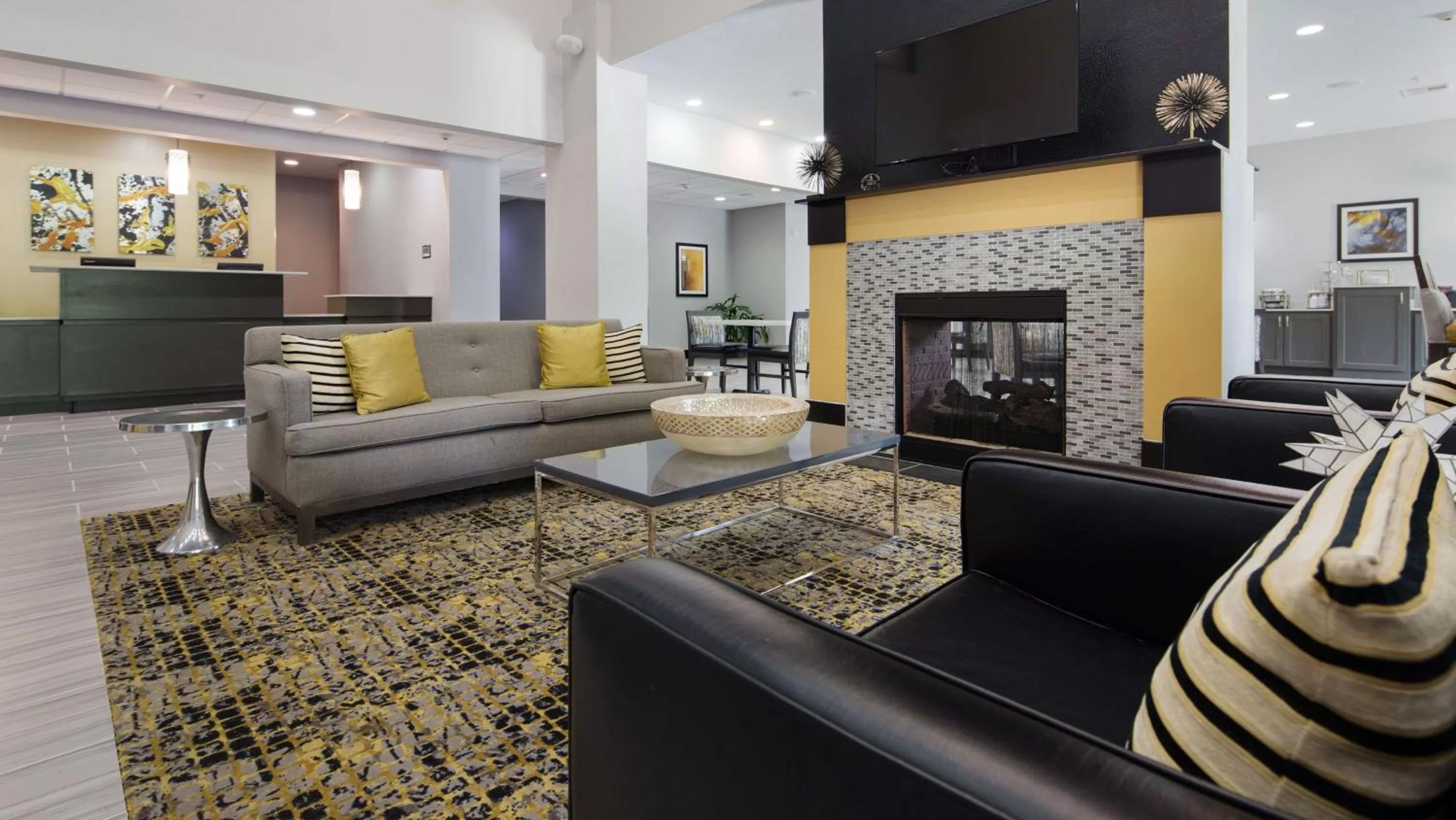 Lobby or reception in Best Western Plus Regency Park
