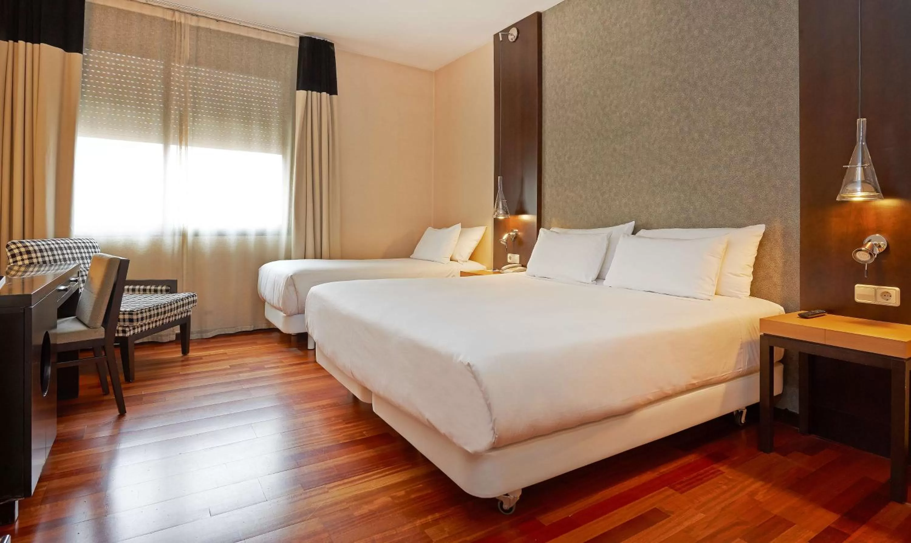Standard Double or Twin Room in NH Barcelona Eixample