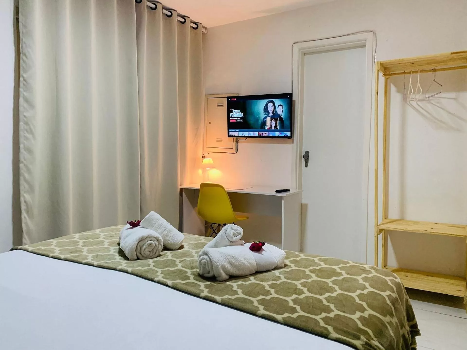 Photo of the whole room, Bed in POUSADA MUNDI MORUMBI