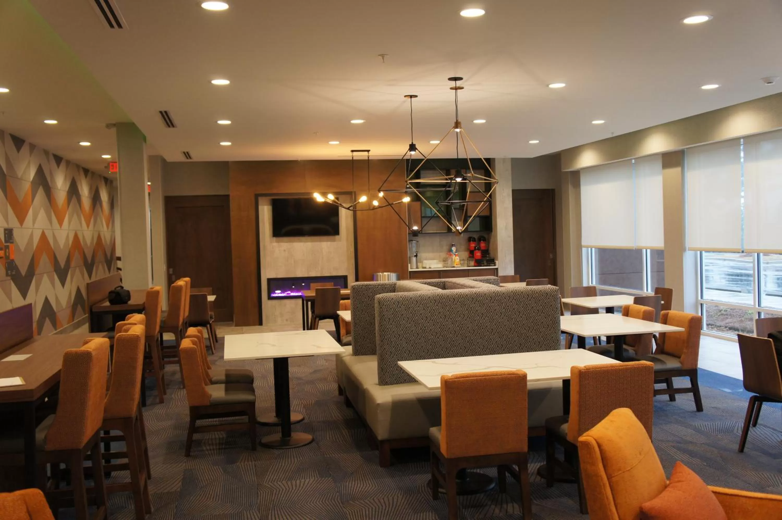 Restaurant/places to eat in La Quinta Inn & Suites by Wyndham Oxford
