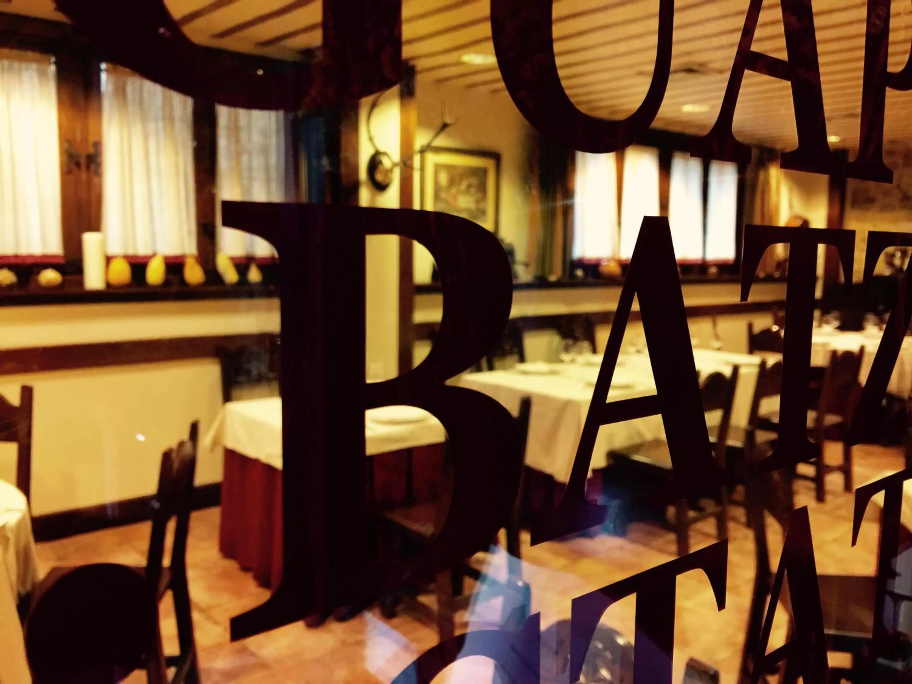 Property building, Restaurant/Places to Eat in Batzarki