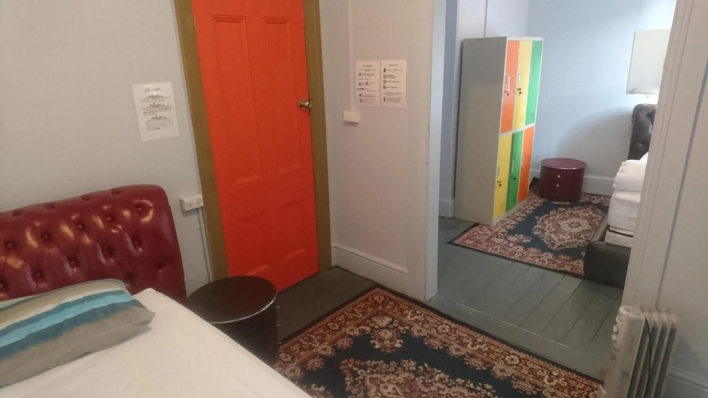 Standard Twin Room in Backpackers Imperial Hotel Standard Twin Room in Backpackers Imperial Hotel