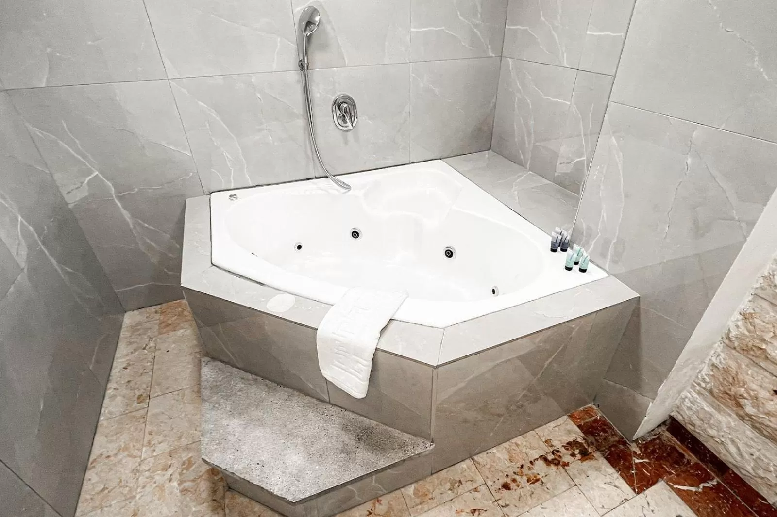 Bath in Red Sea Hotel