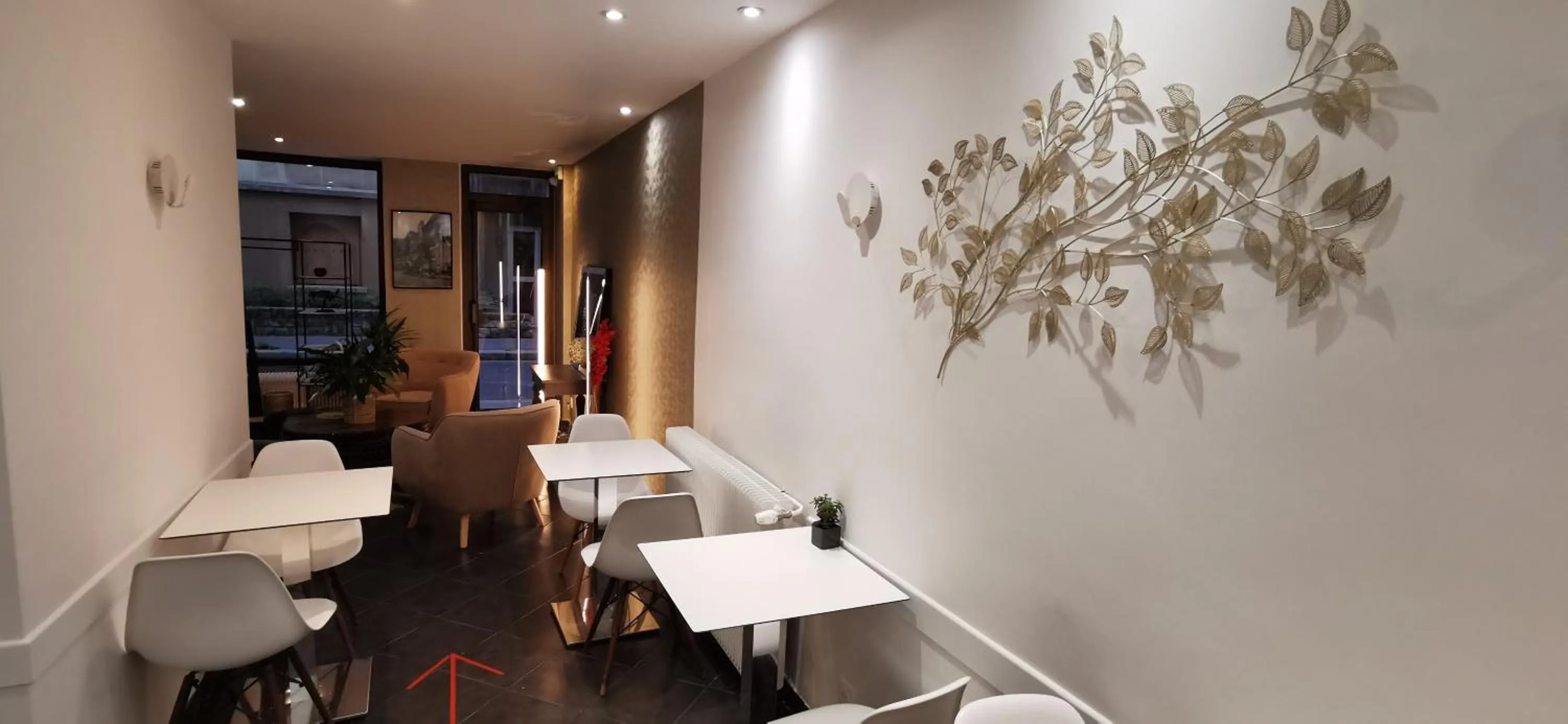 Breakfast in Hôtel du Maine