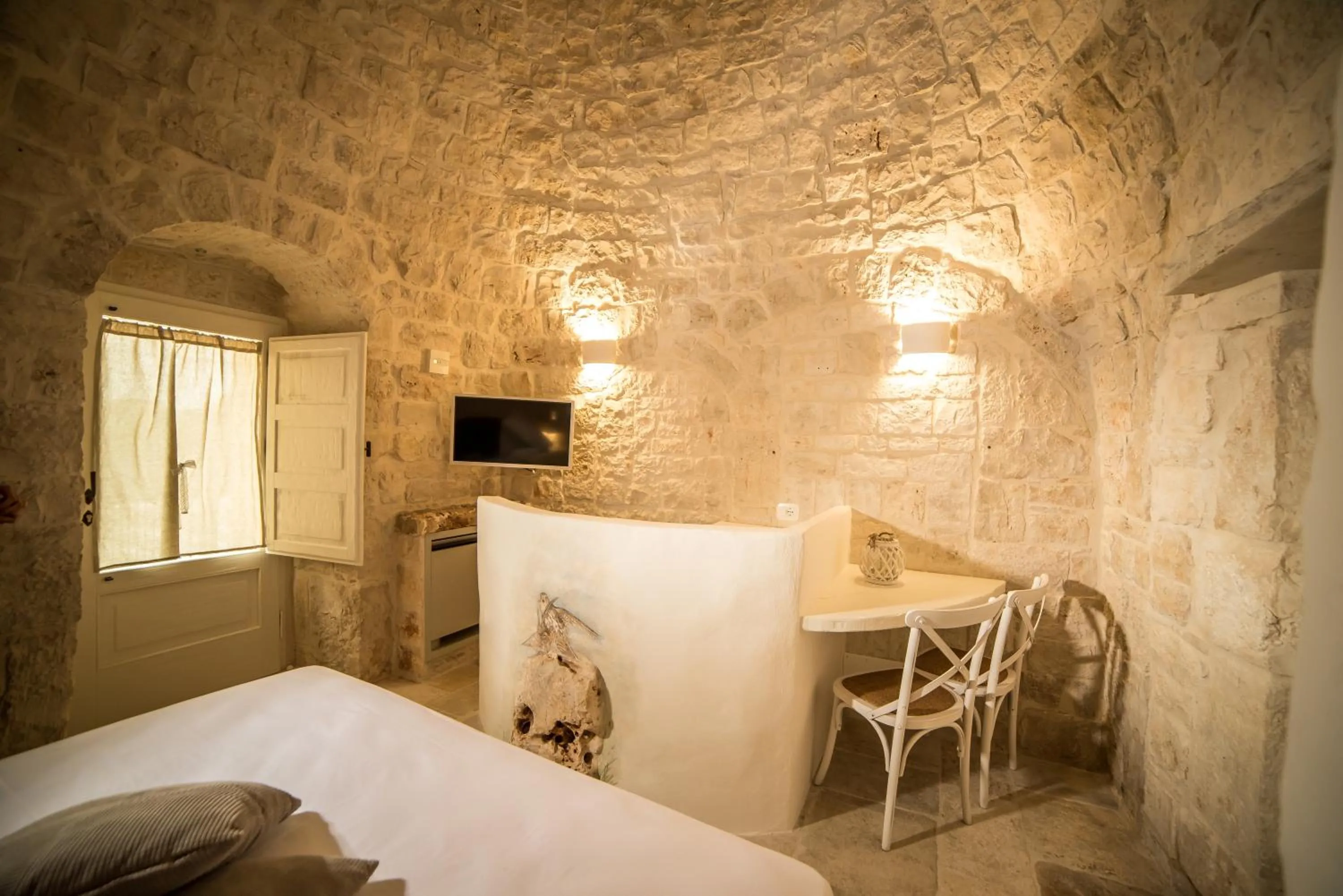 Suite with Spa Bath - single occupancy - Trullo in Resort La Corte Dell'Astore - Wild in Style Resort