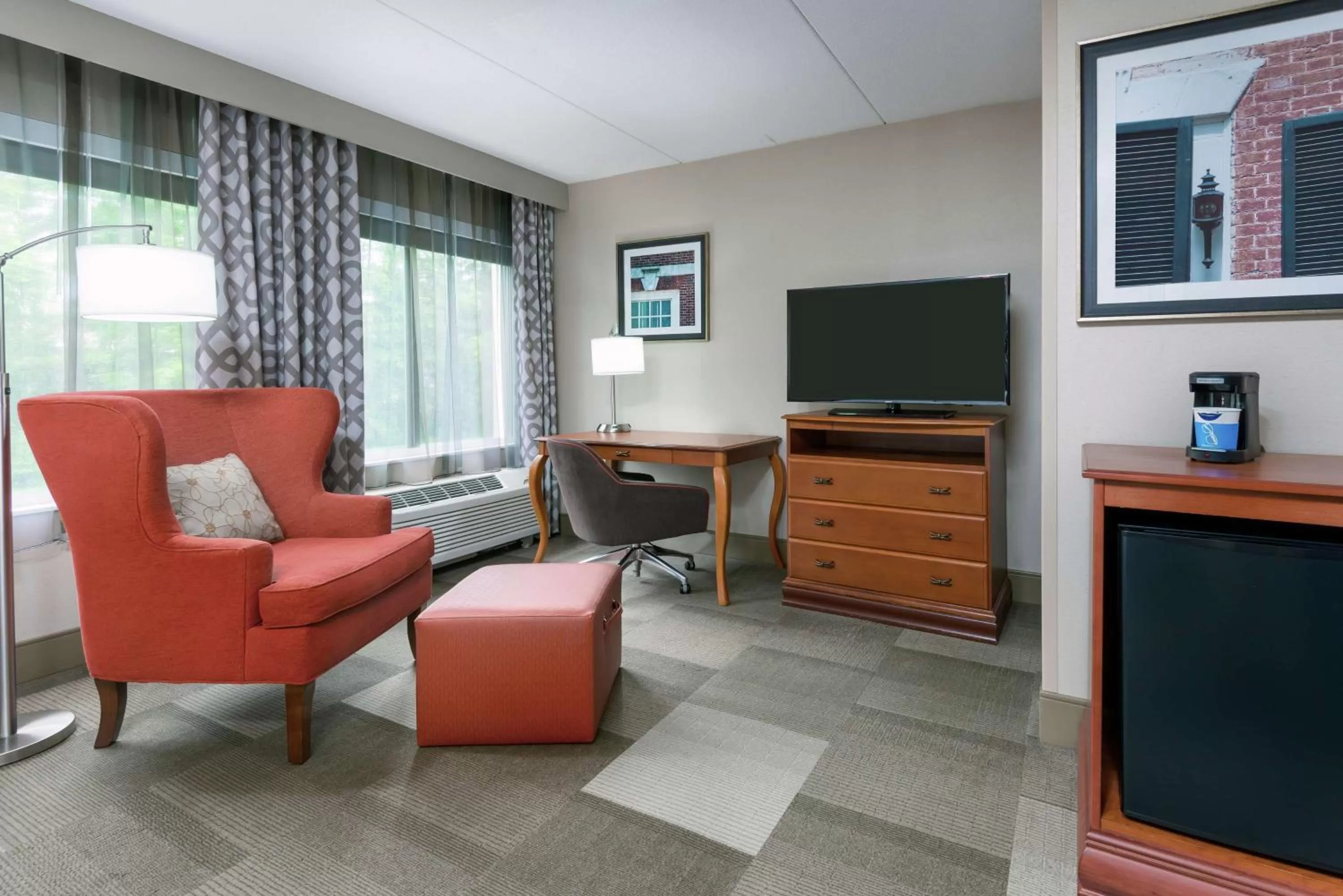 Living room in Hampton Inn Danbury