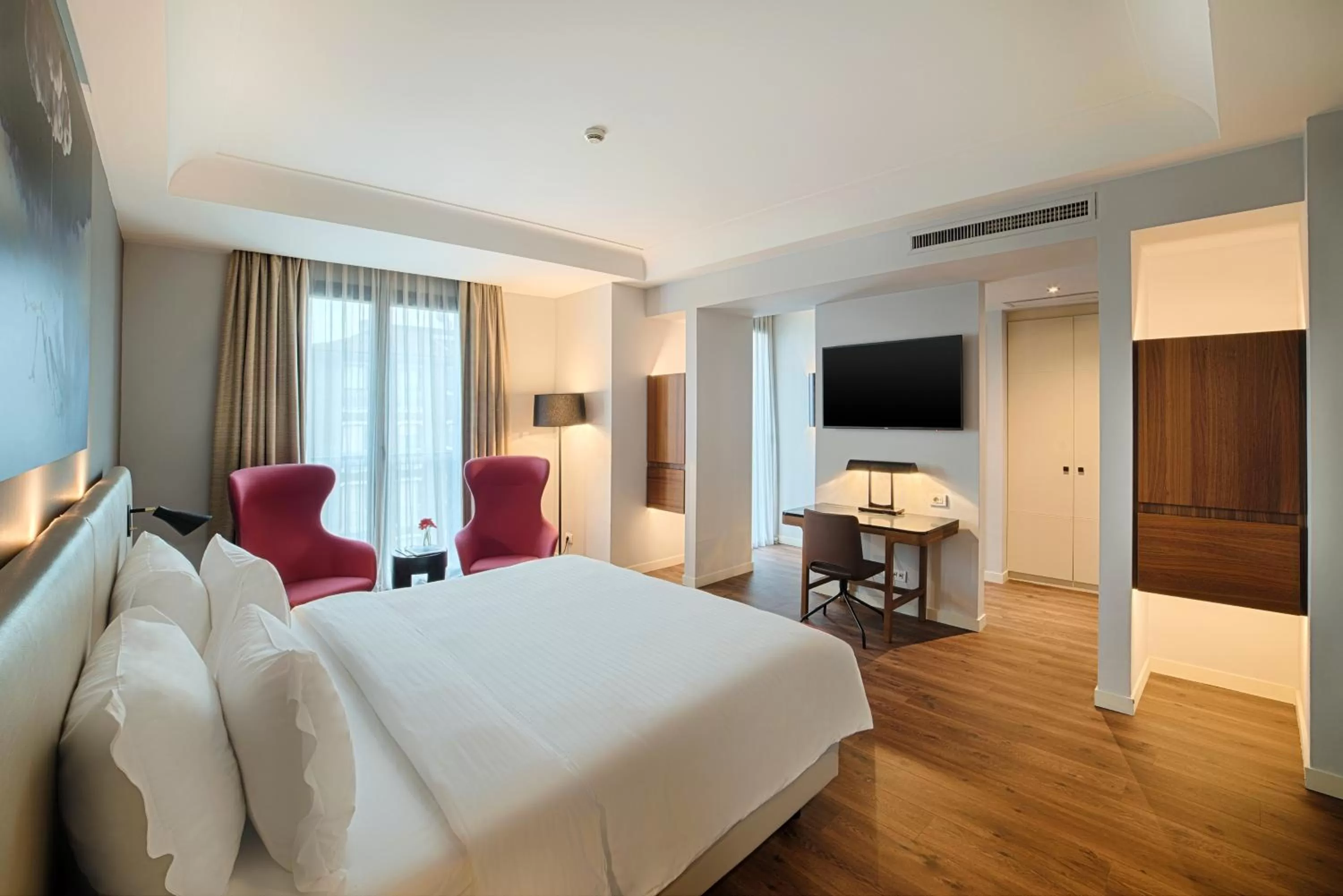 Photo of the whole room, Bed in Radisson Blu Hotel Milan