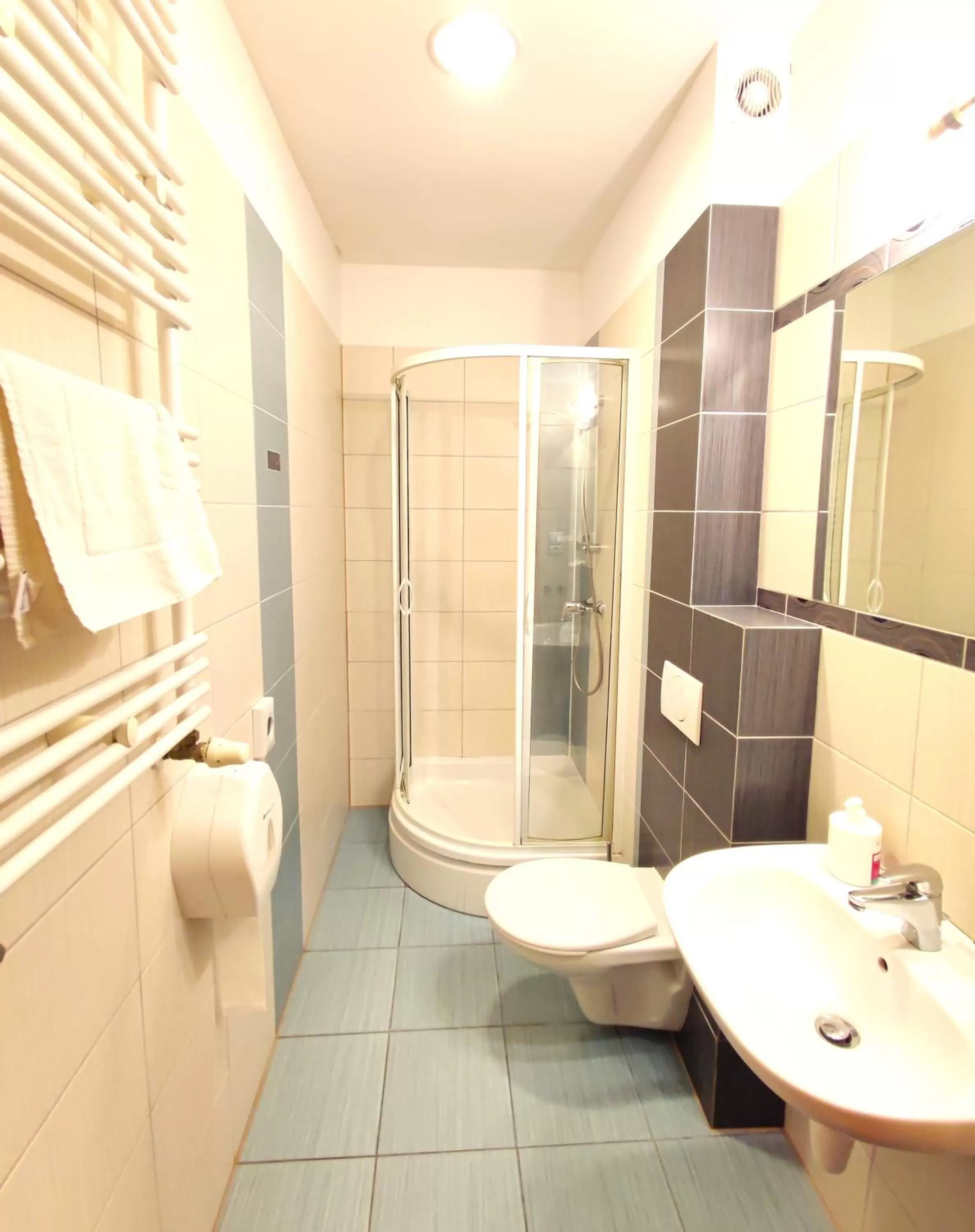 Shower in Rezydencja 5 Dębów