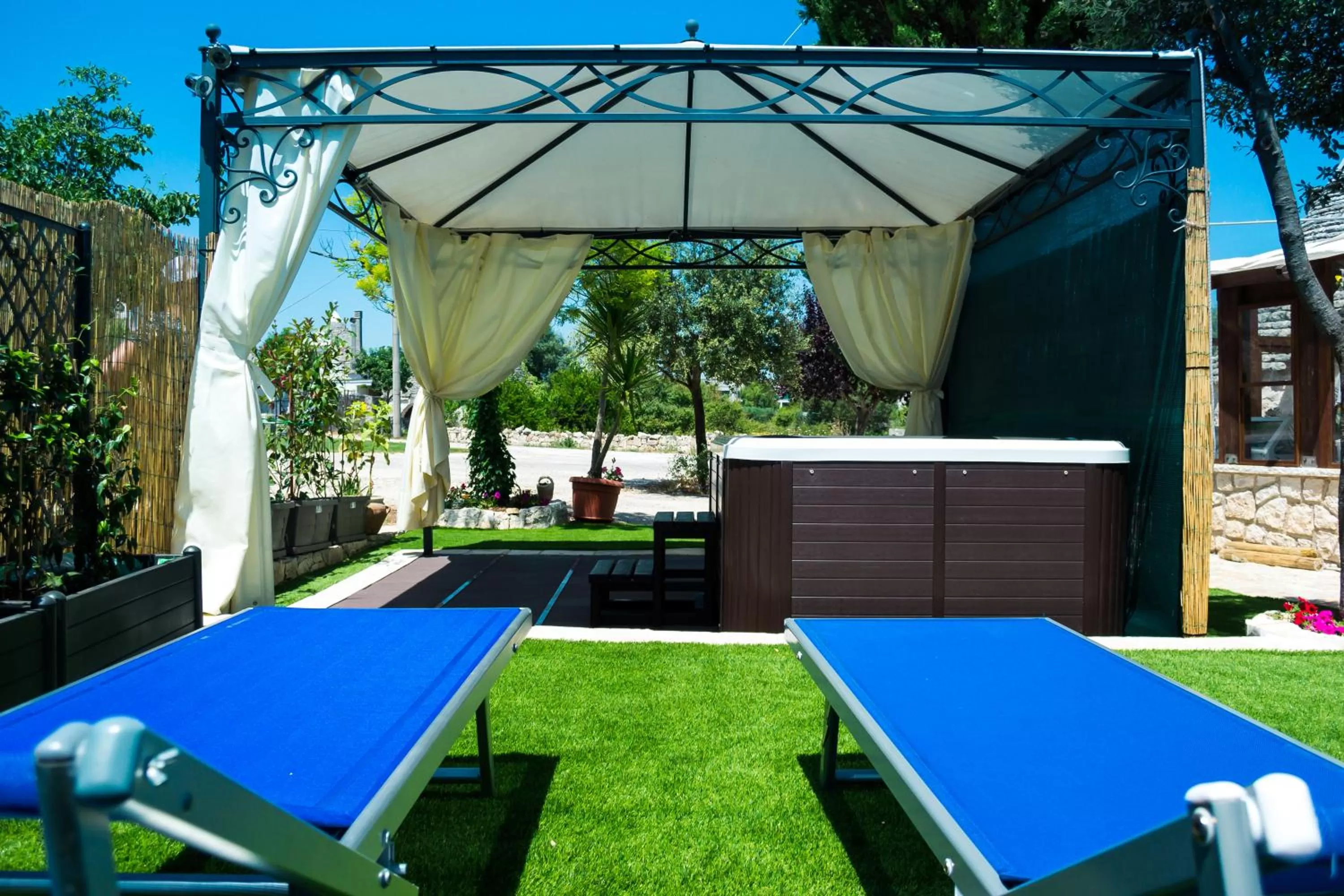 Garden in Trulli Donna Isabella