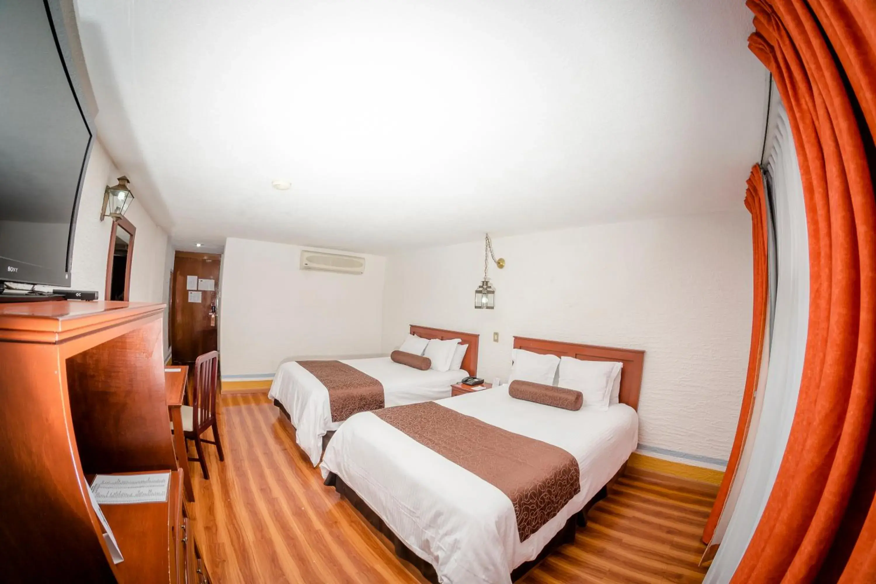 Executive Double Room with Two Double Beds - Non-Smoking in Howard Johnson by Wyndham Morelia Calle Real Executive Double Room with Two Double Beds - Non-Smoking in Howard Johnson by Wyndham Morelia Calle Real