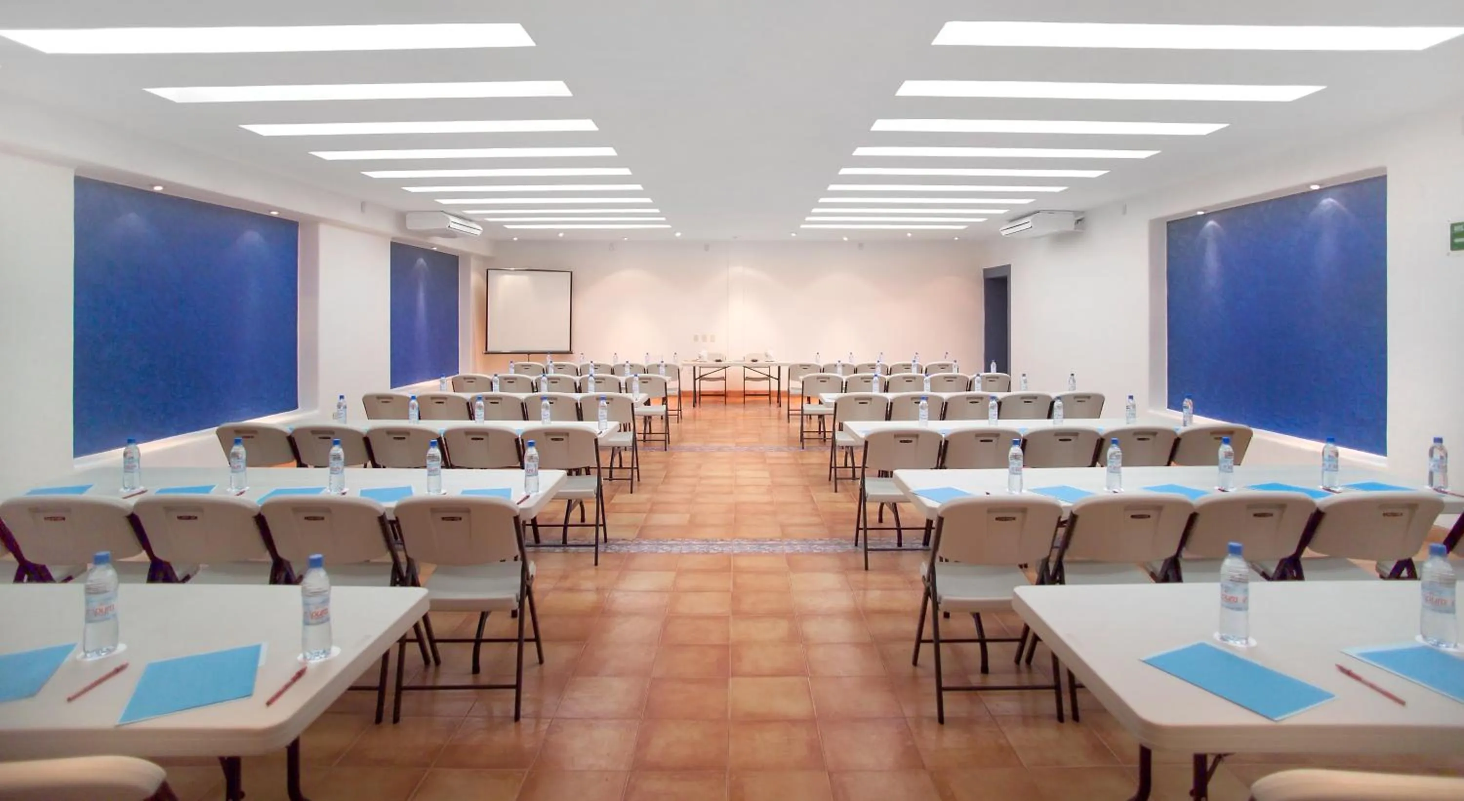 Business facilities in Hotel Villa Mexicana