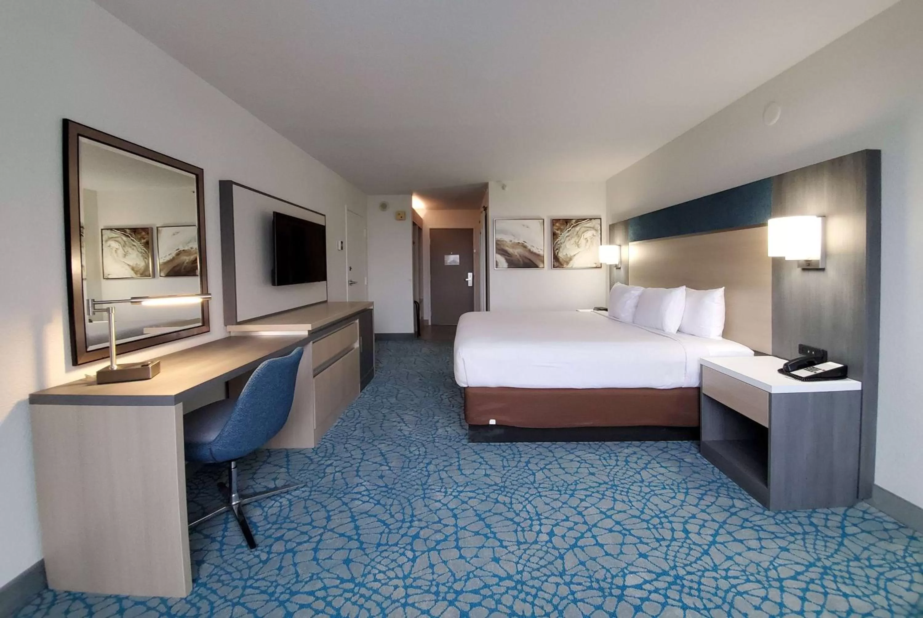 Photo of the whole room, Bed in Holiday Inn Resort Kissimmee by the Parks by IHG