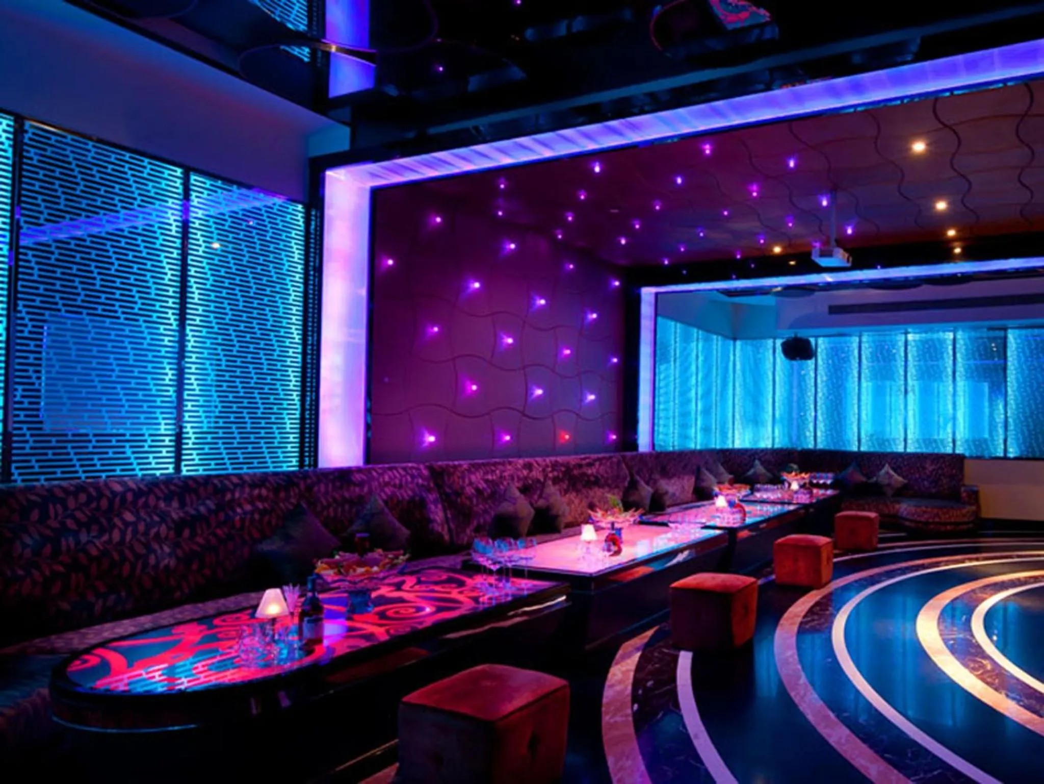 Karaoke in HJ International Hotel