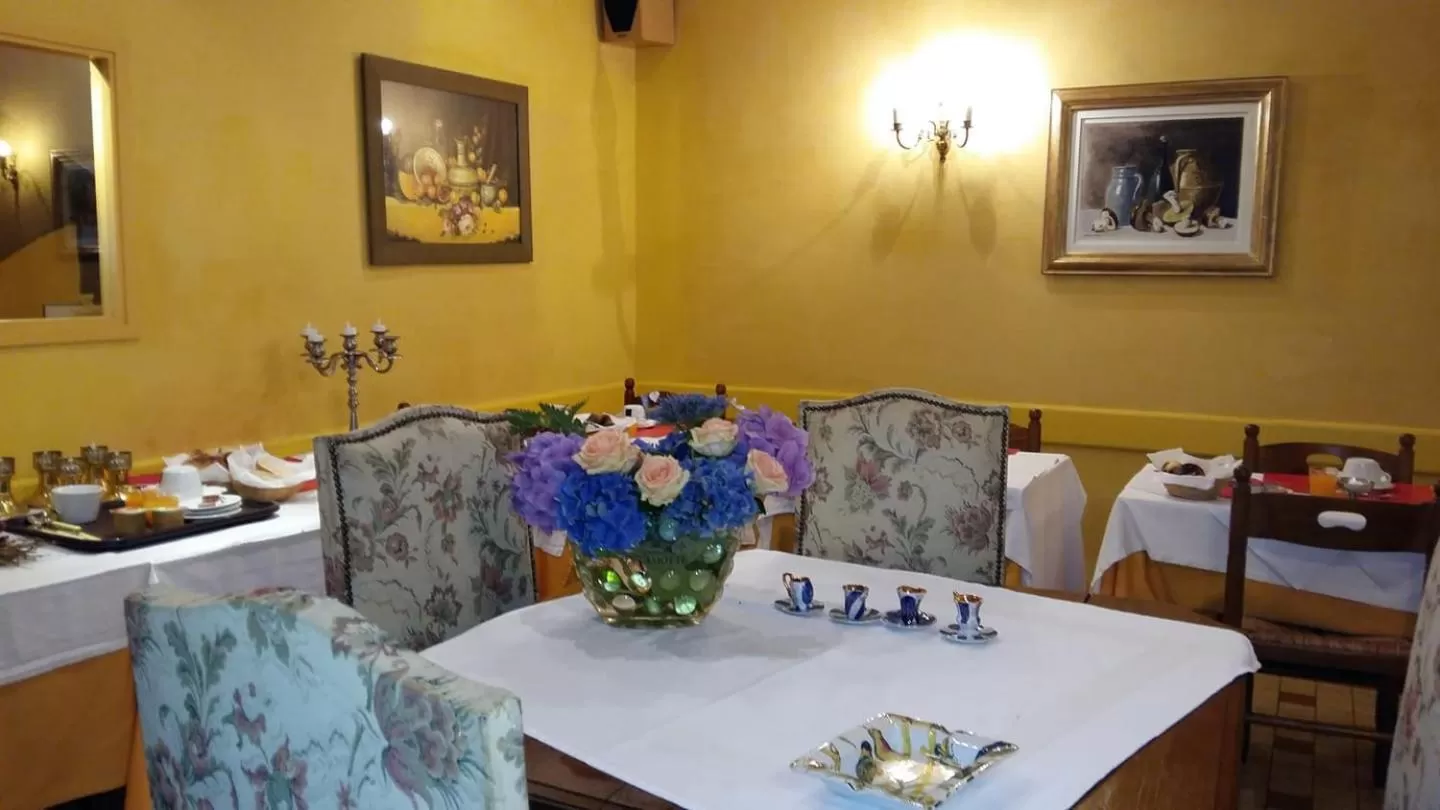 Dining area, Restaurant/Places to Eat in Hôtel Saint Vincent