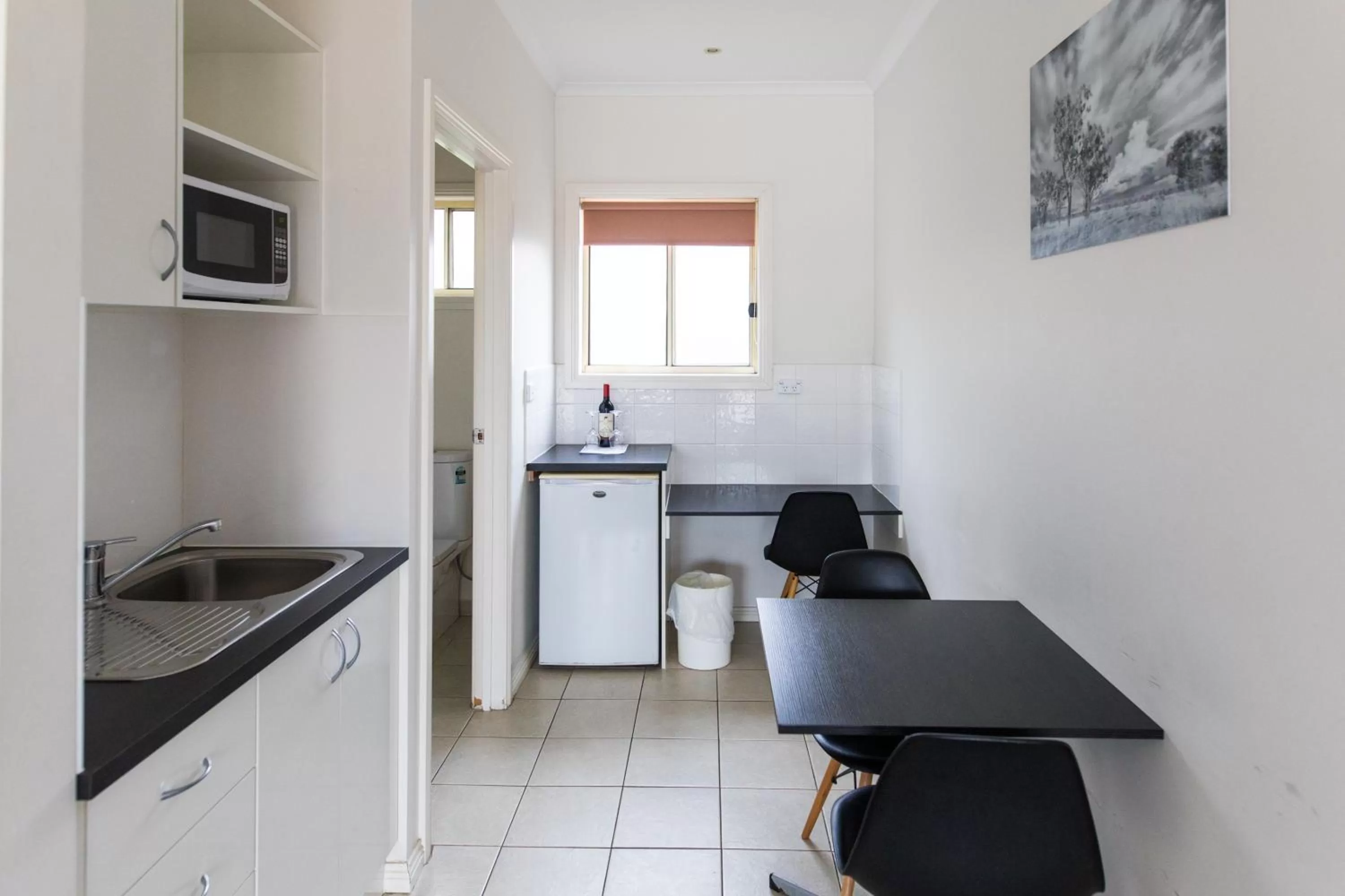 Kitchen or kitchenette in Best Western Mill Park Motor Inn