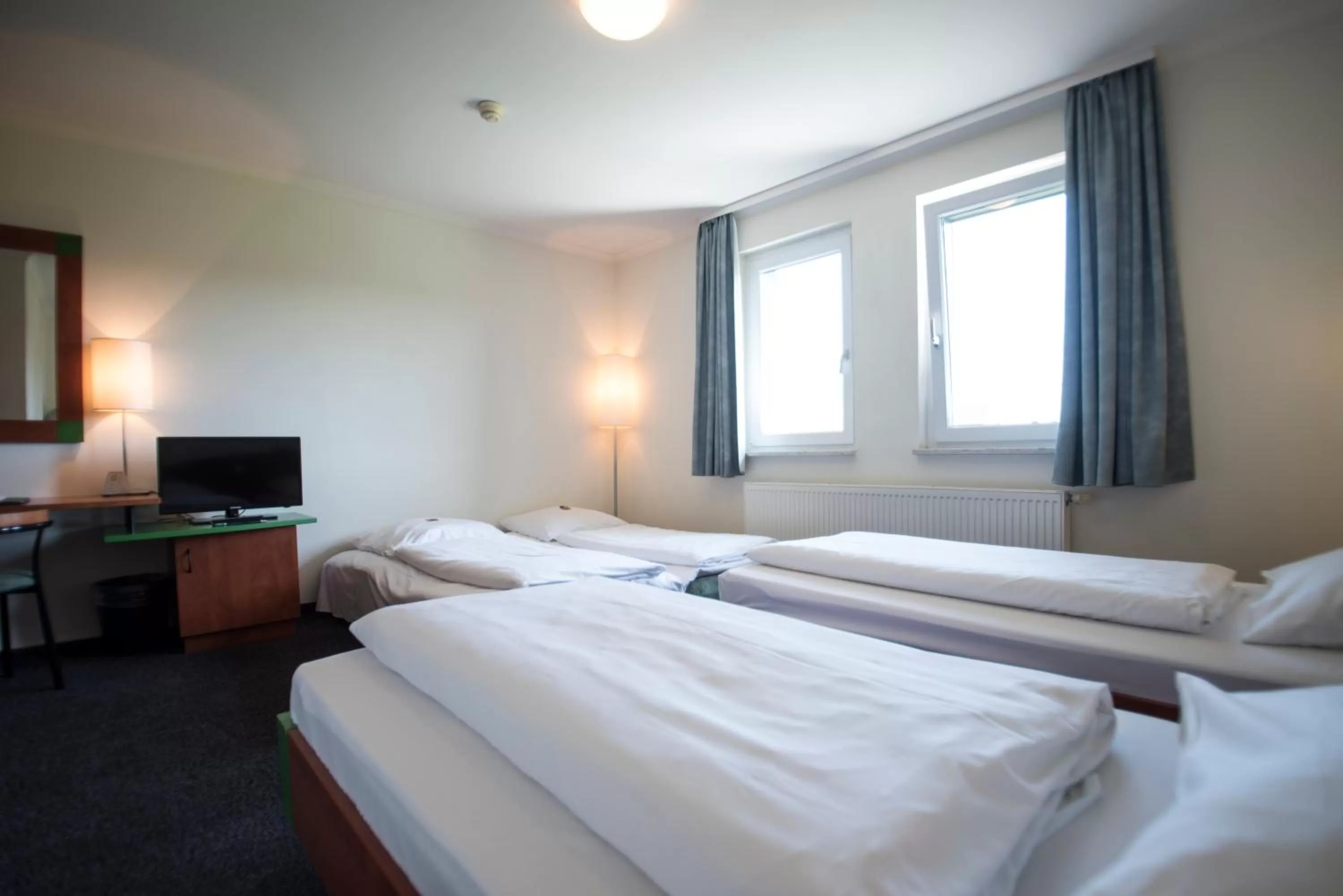 Bedroom, Bed in EuroHotel Günzburg