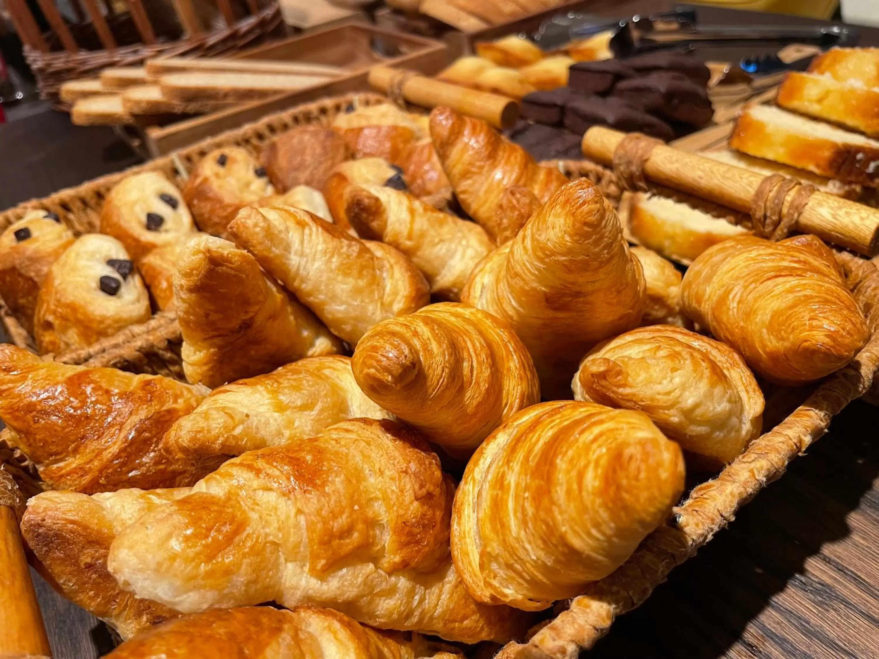 Breakfast in Théo Hôtel Limoges, The Originals City