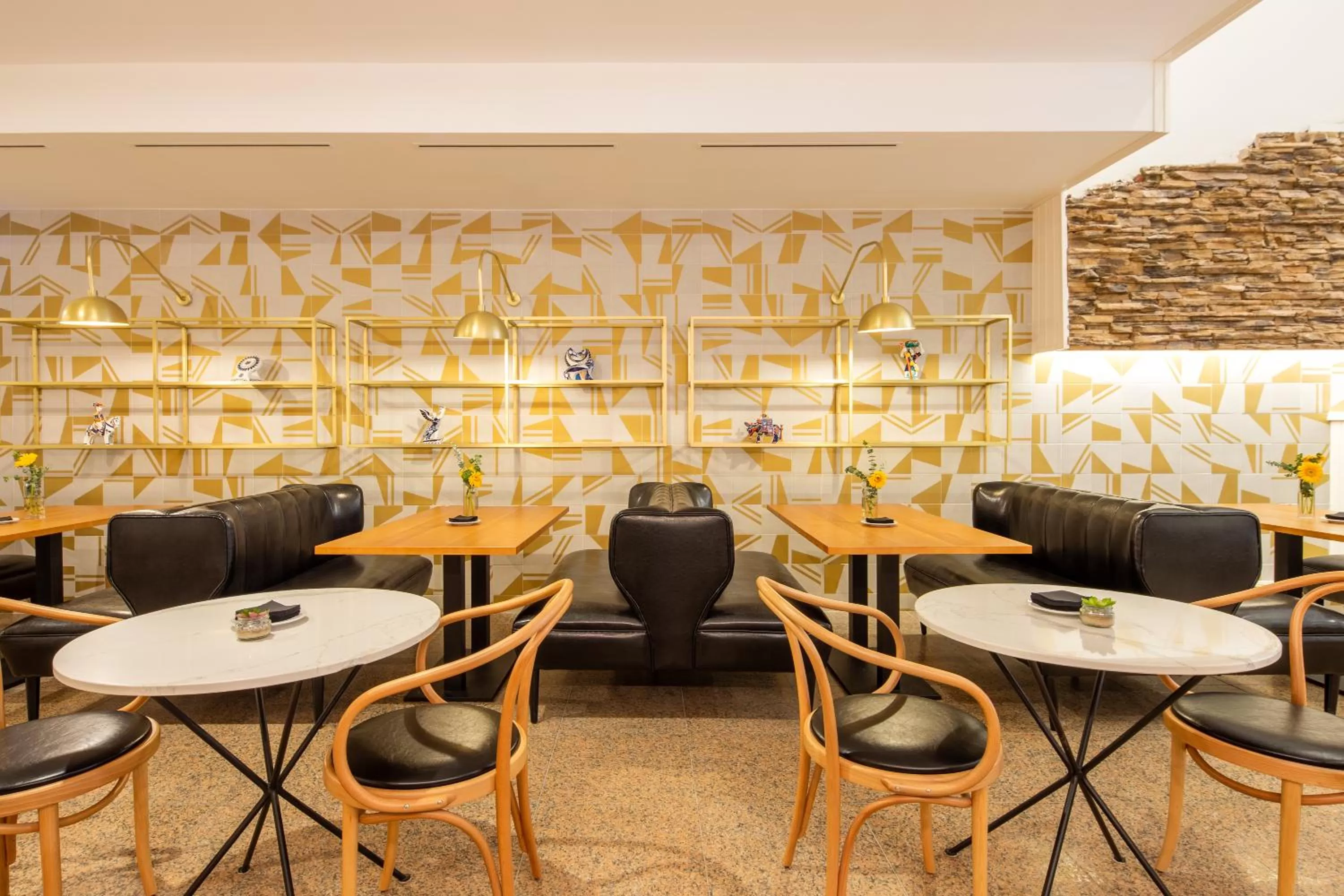 Lounge or bar in Eurostars Gran Hotel Lugo