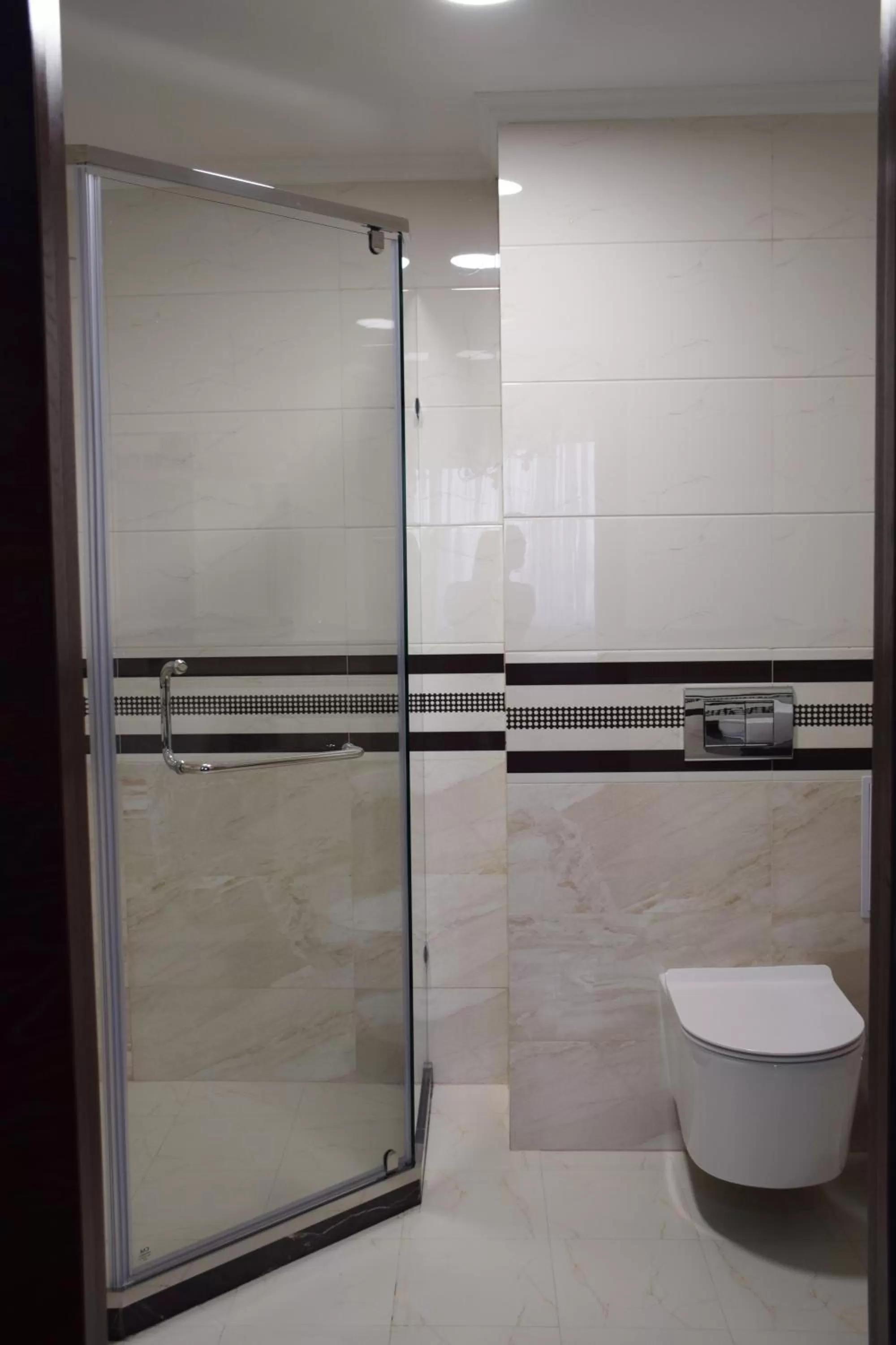 Shower in MirOtel Hotel