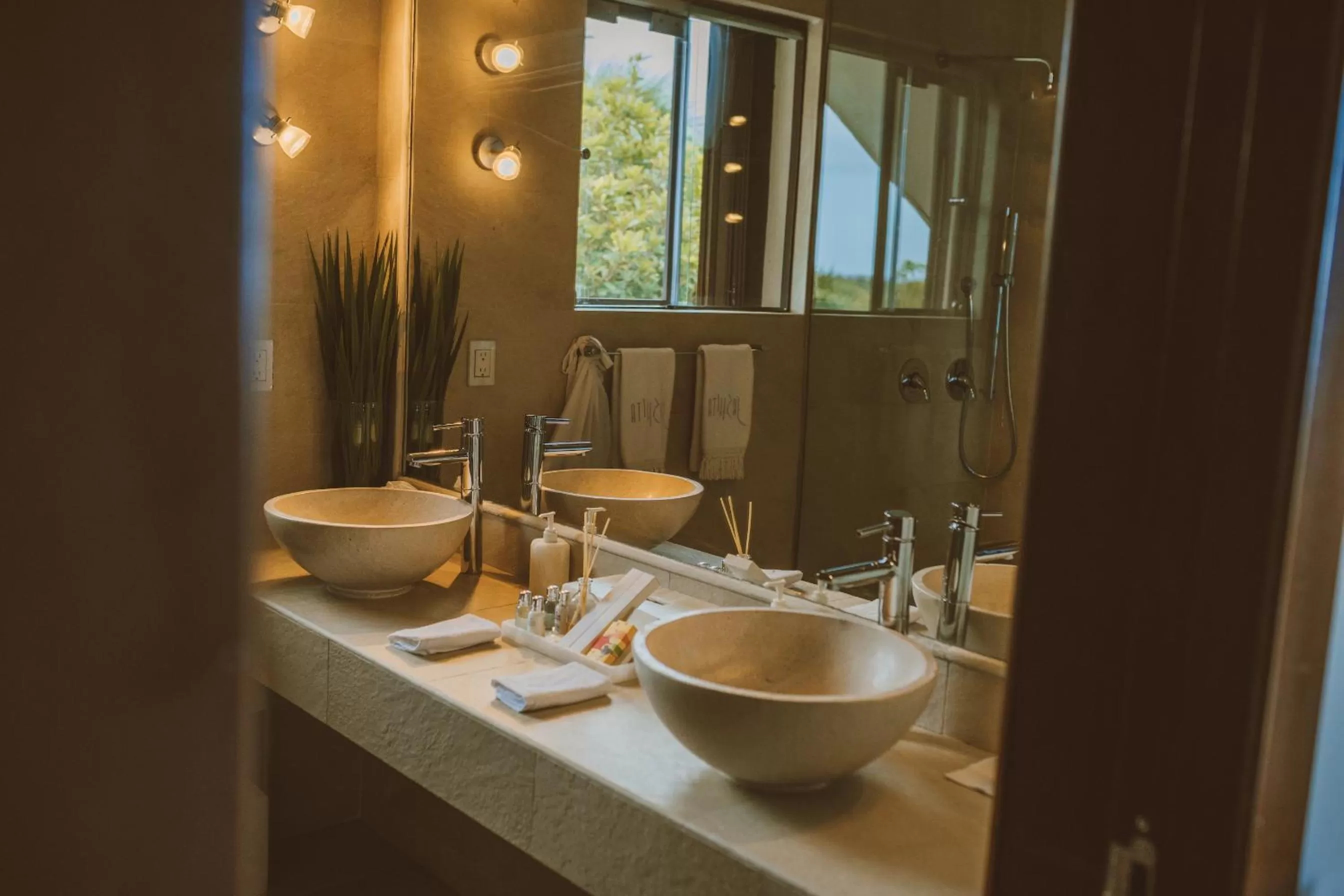 Bathroom in Jashita Hotel