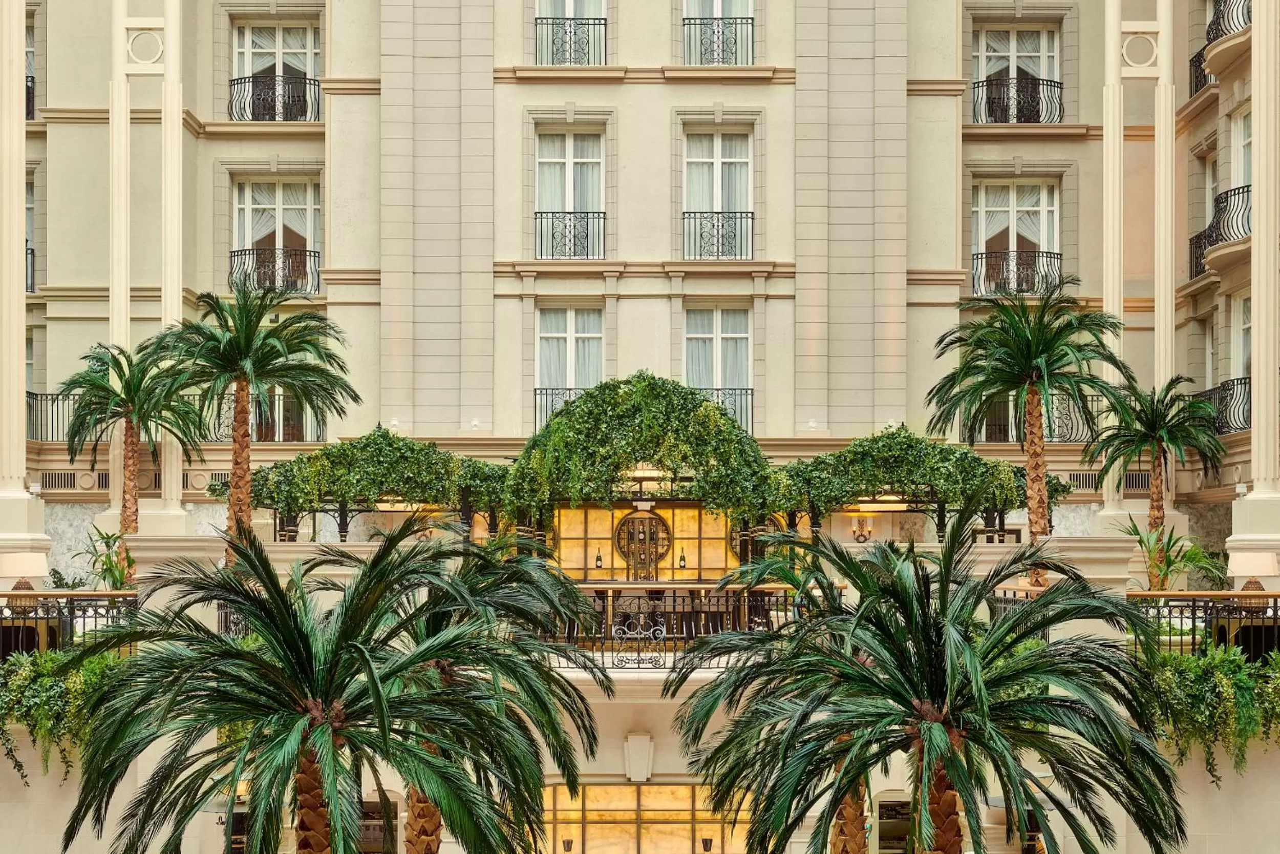 Restaurant/places to eat in The Landmark London