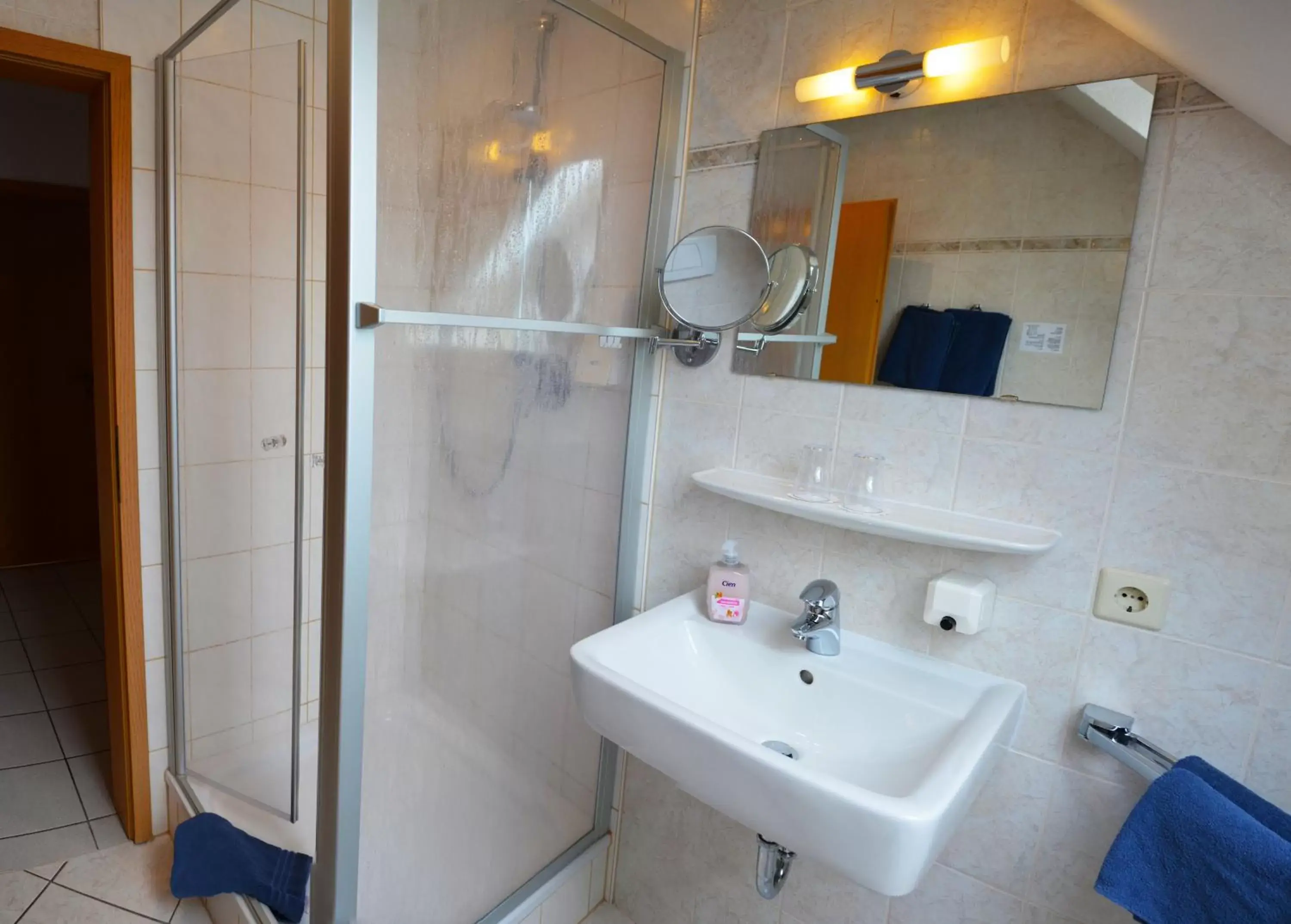 Two-Bedroom Apartment - single occupancy in Gasthof zur Traube Two-Bedroom Apartment - single occupancy in Gasthof zur Traube