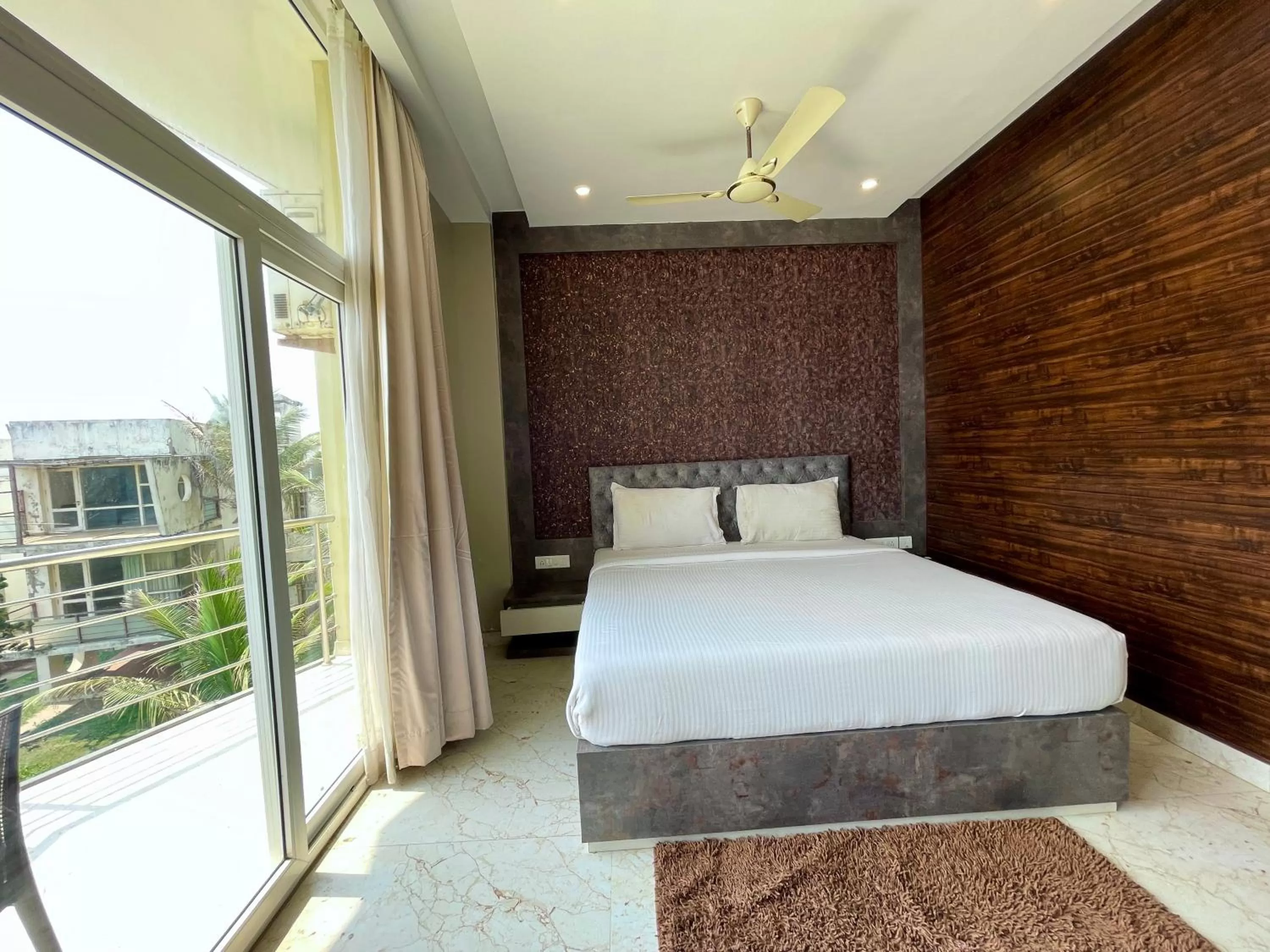 Bed in Hotel TBS sea view ! Puri