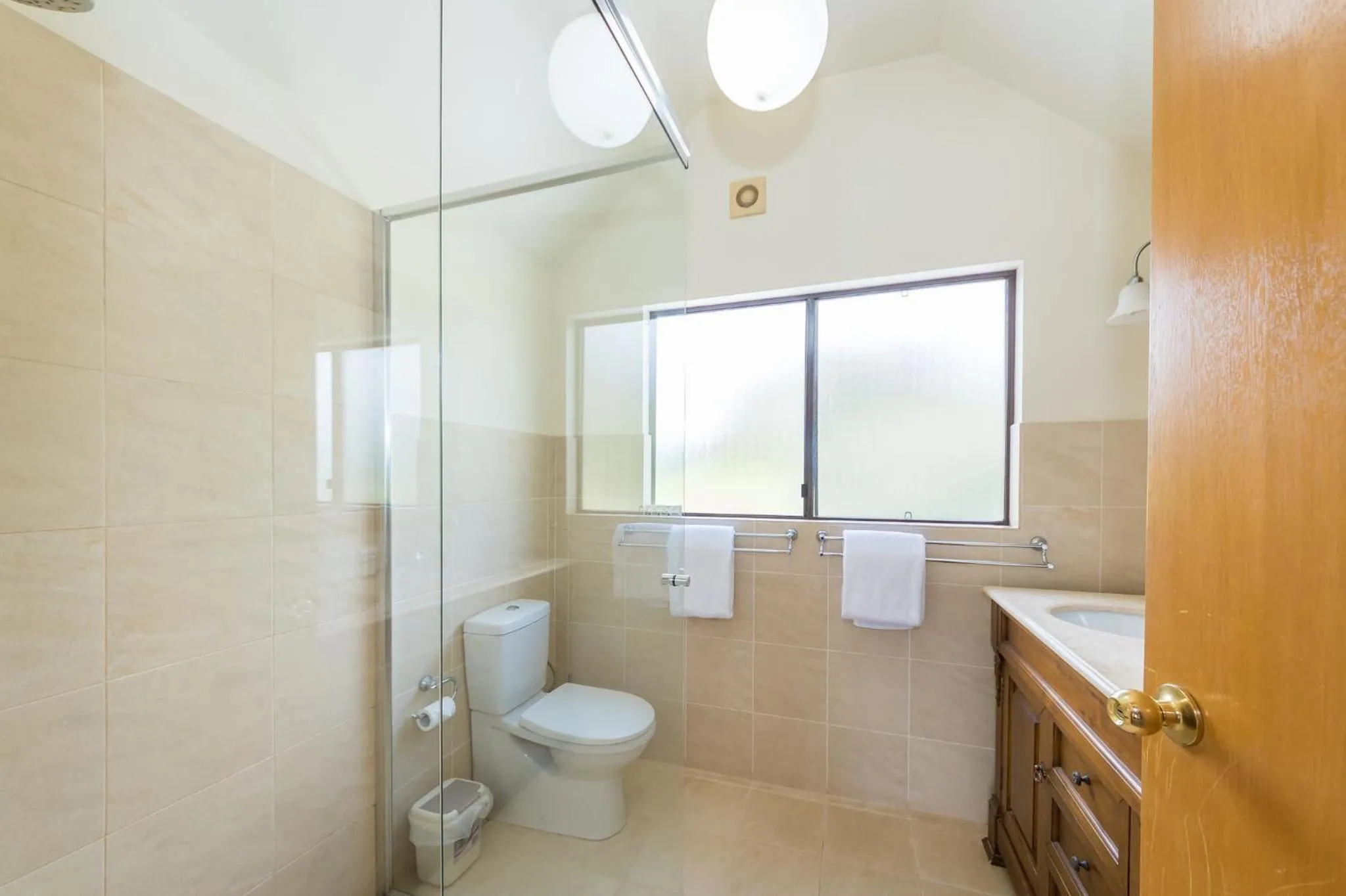 Bathroom in Clarendon Forest Retreat
