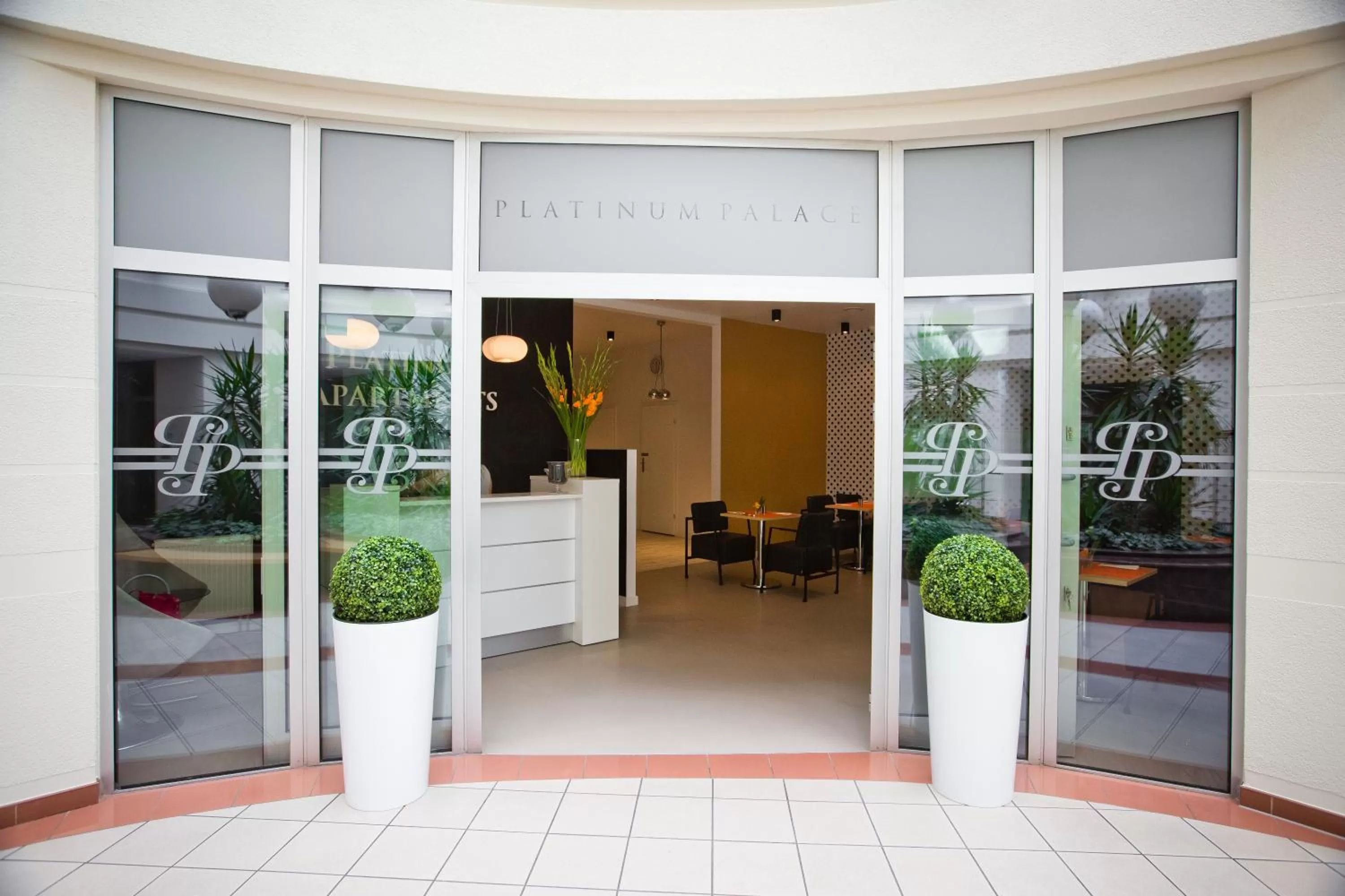 Lobby or reception in Platinum Apartments Aparthotel